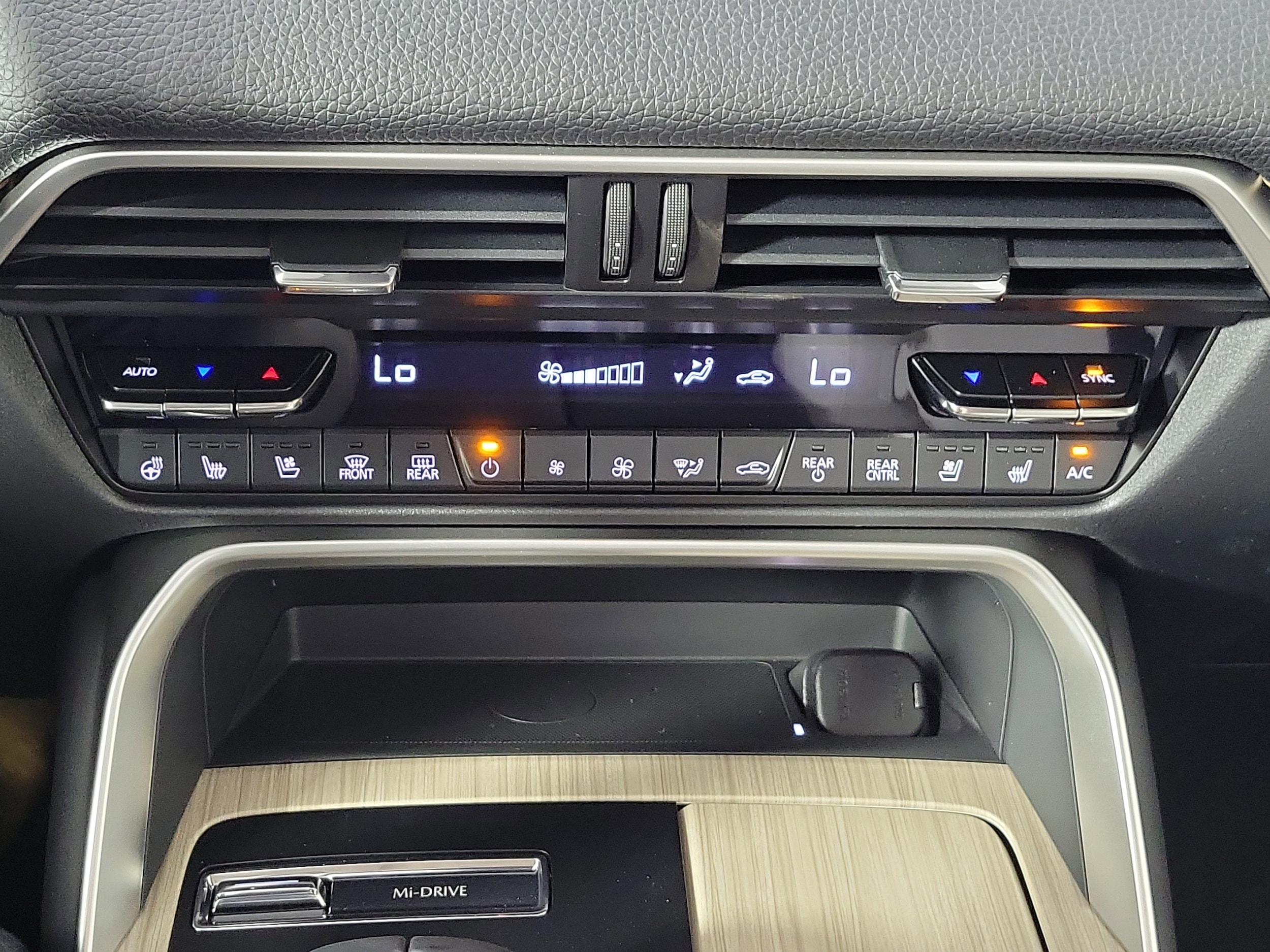 2026 Mazda CX-90 Preferred Package - Photo 21