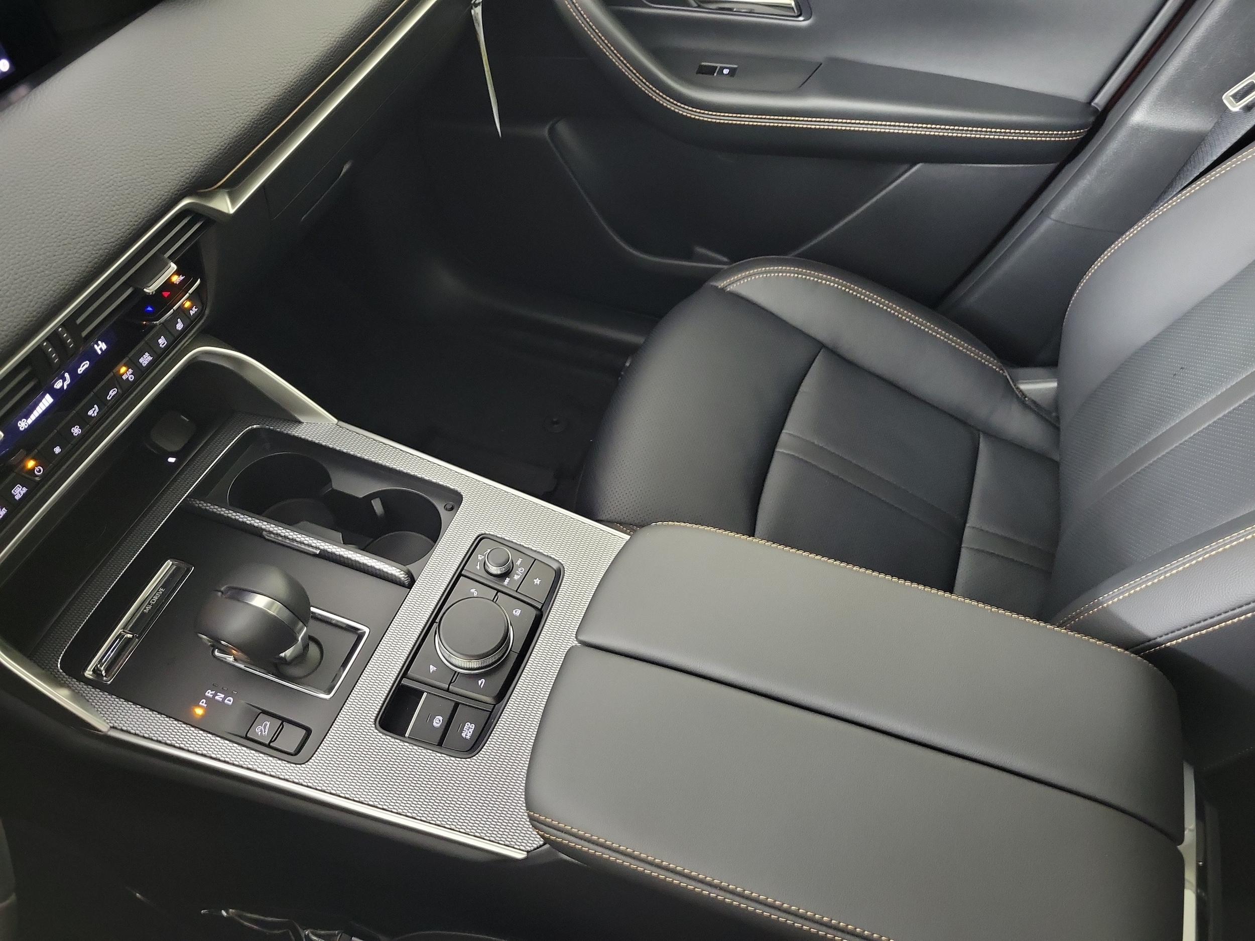 2026 Mazda CX-90 Premium Package - Photo 25