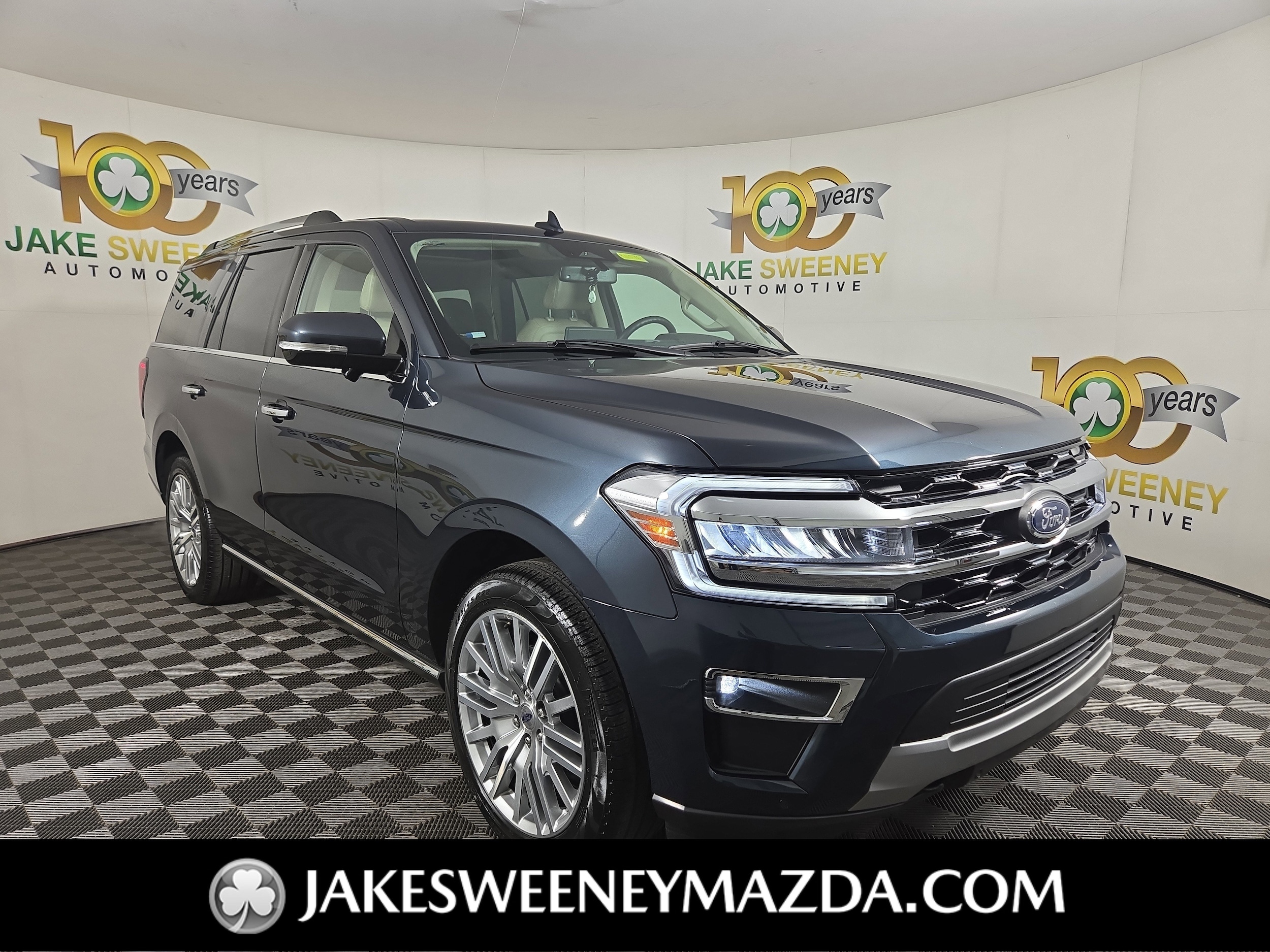 2024 Ford Expedition Limited's photo