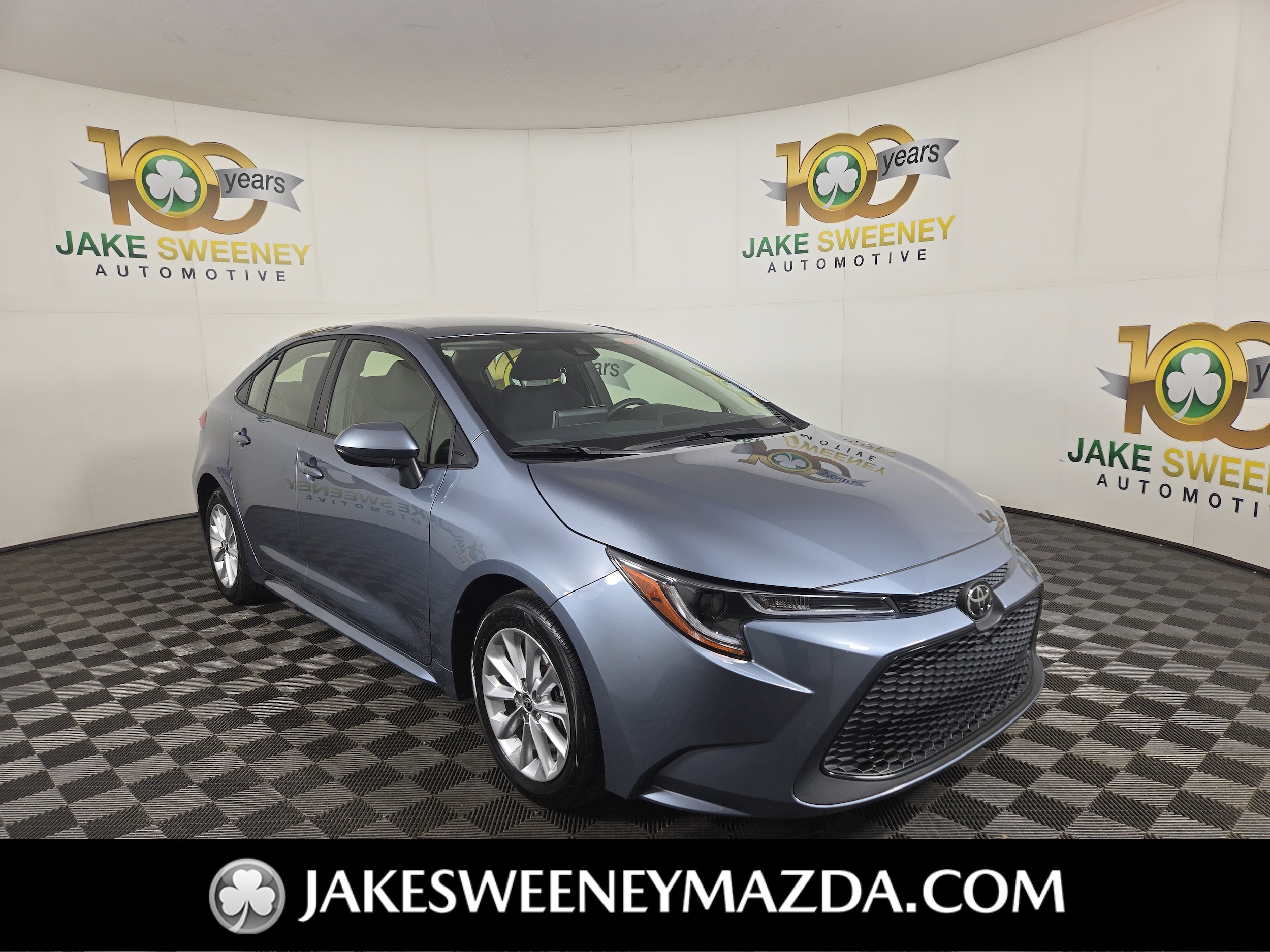2021 Toyota Corolla LE's photo