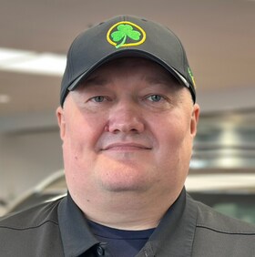 Staff member Roman Barylo from ID_b4b118924631