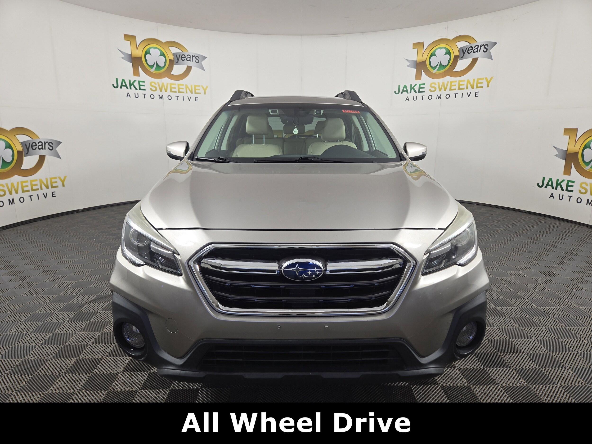 2019 Subaru Outback 3.6R Limited photo 2
