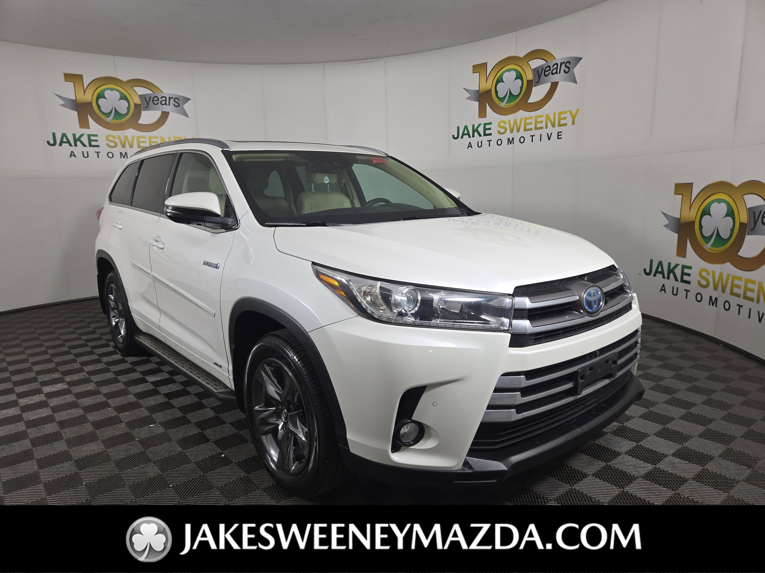 2018 Toyota Highlander Limited Platinum's photo