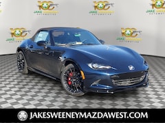 2025 Mazda MX-5 Miata Club CONVERTIBLE