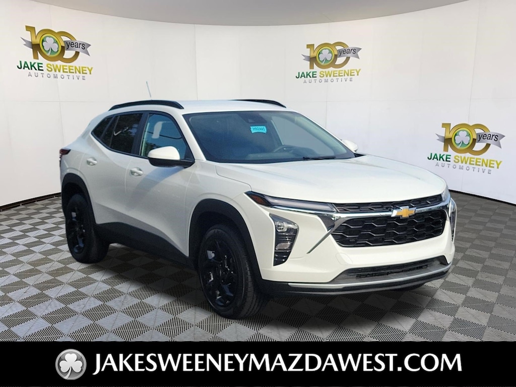 Used 2025 Chevrolet Trax LT SUV