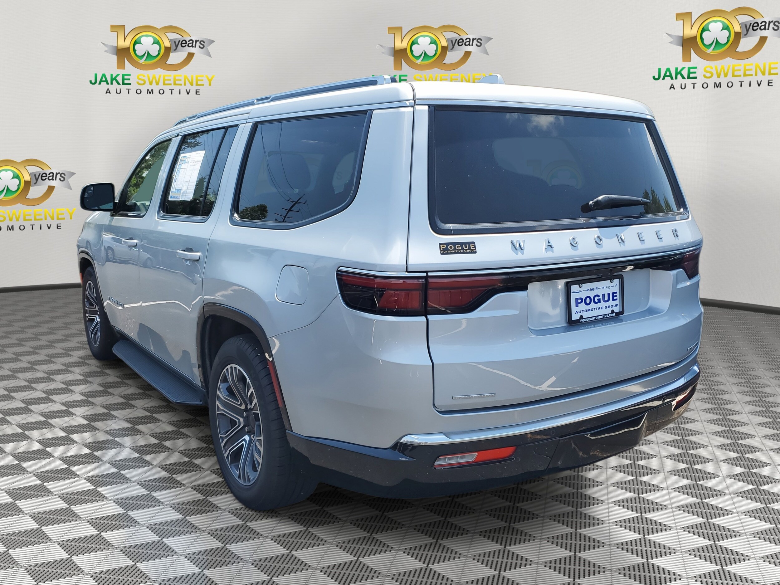 2022 Jeep Wagoneer Series III photo 3