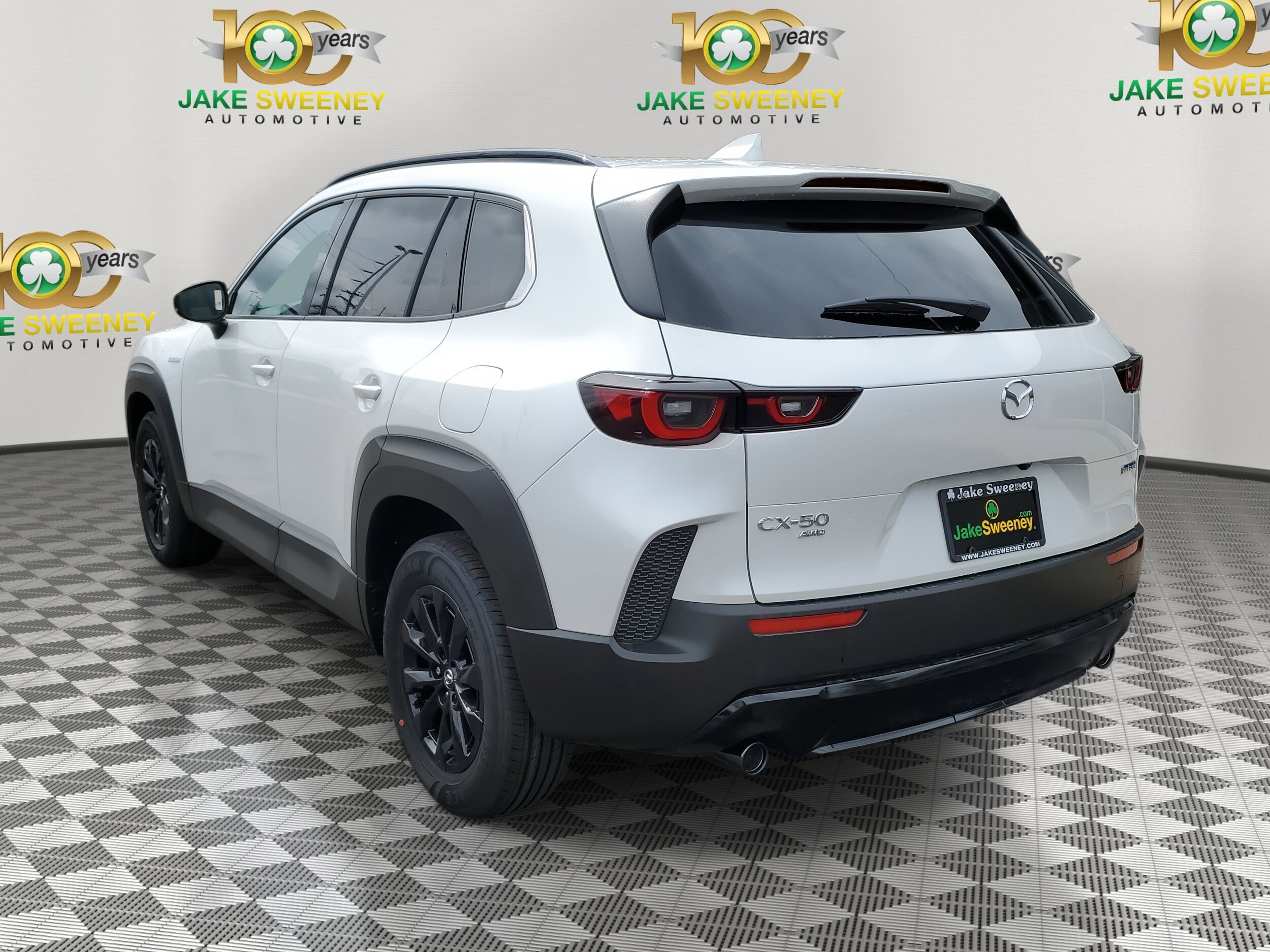 2025 Mazda CX-50 Premium photo 3