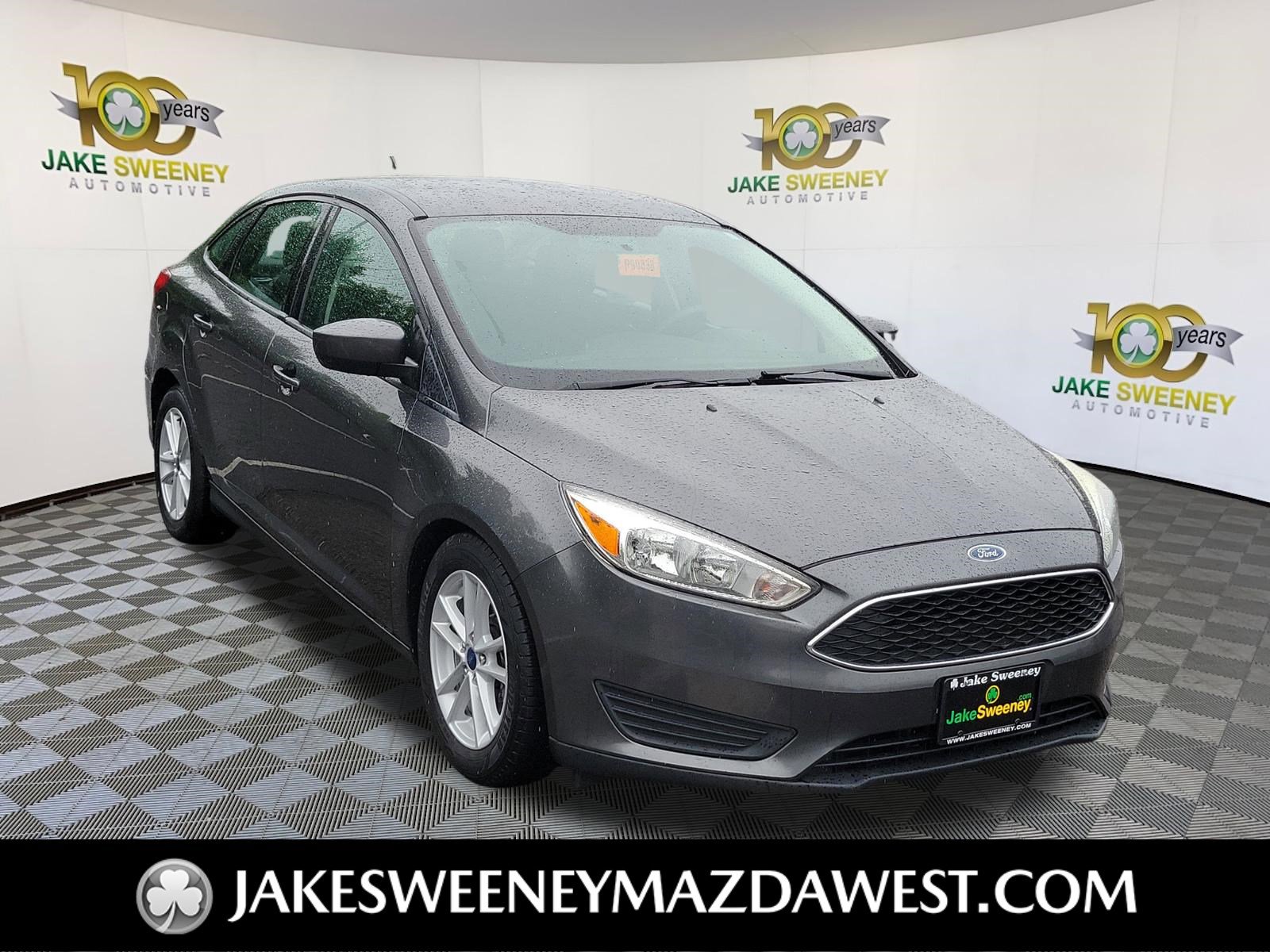 2018 Ford Focus Sedan SE's photo