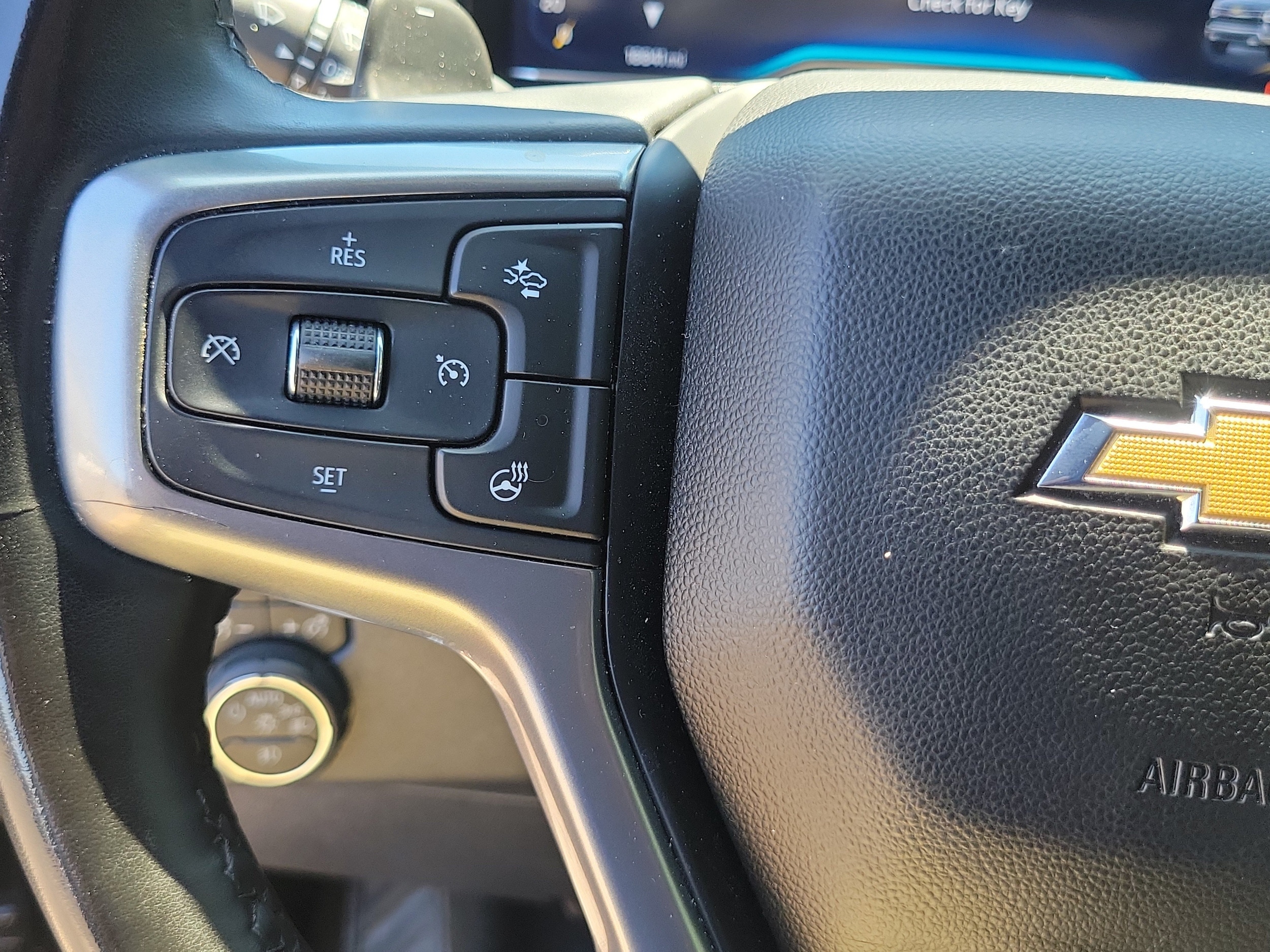 2025 Chevrolet Silverado 1500 LTZ - Photo 24