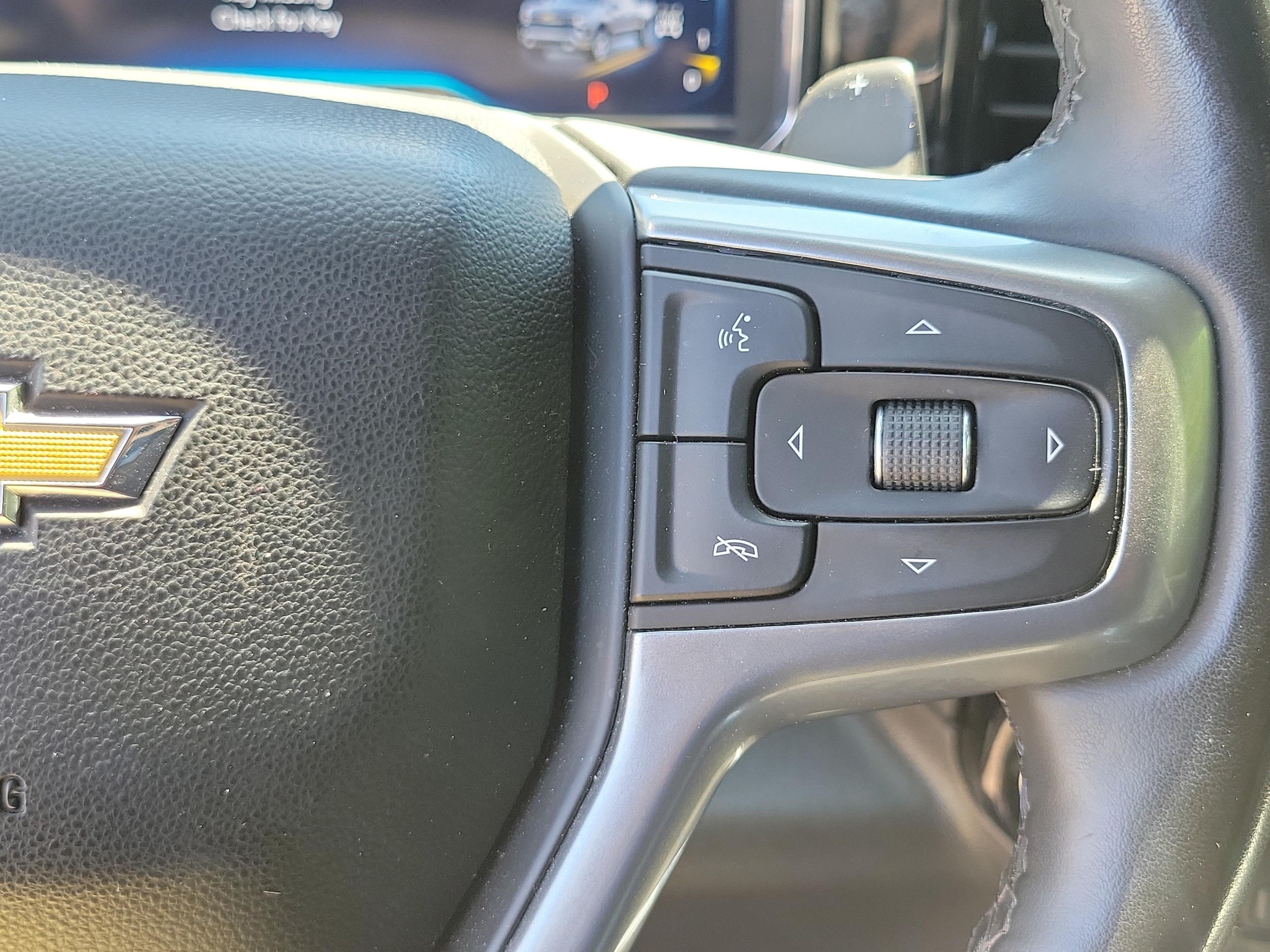 2025 Chevrolet Silverado 1500 LTZ - Photo 25