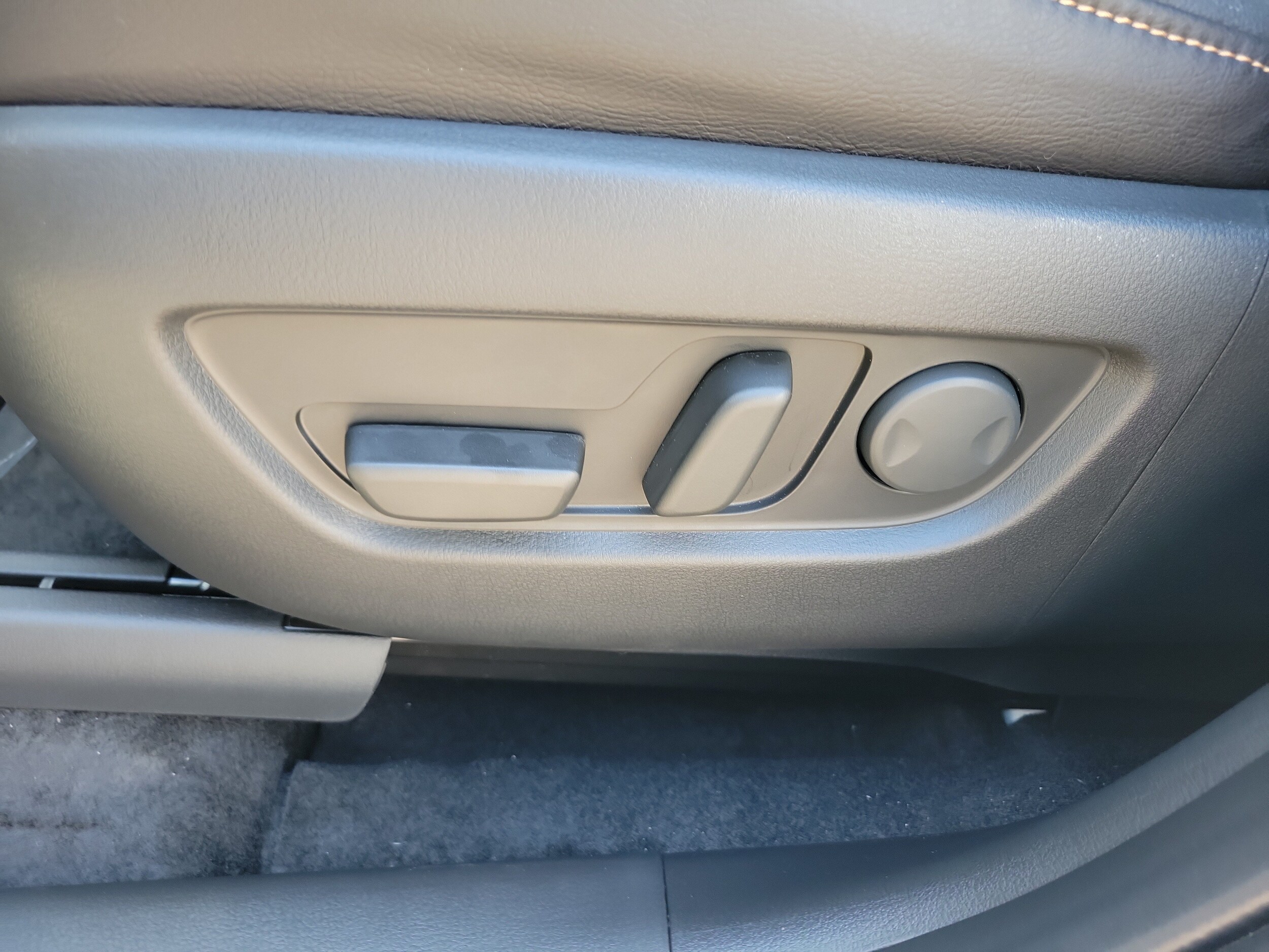 2026 Mazda CX-90 Select Package - Photo 18