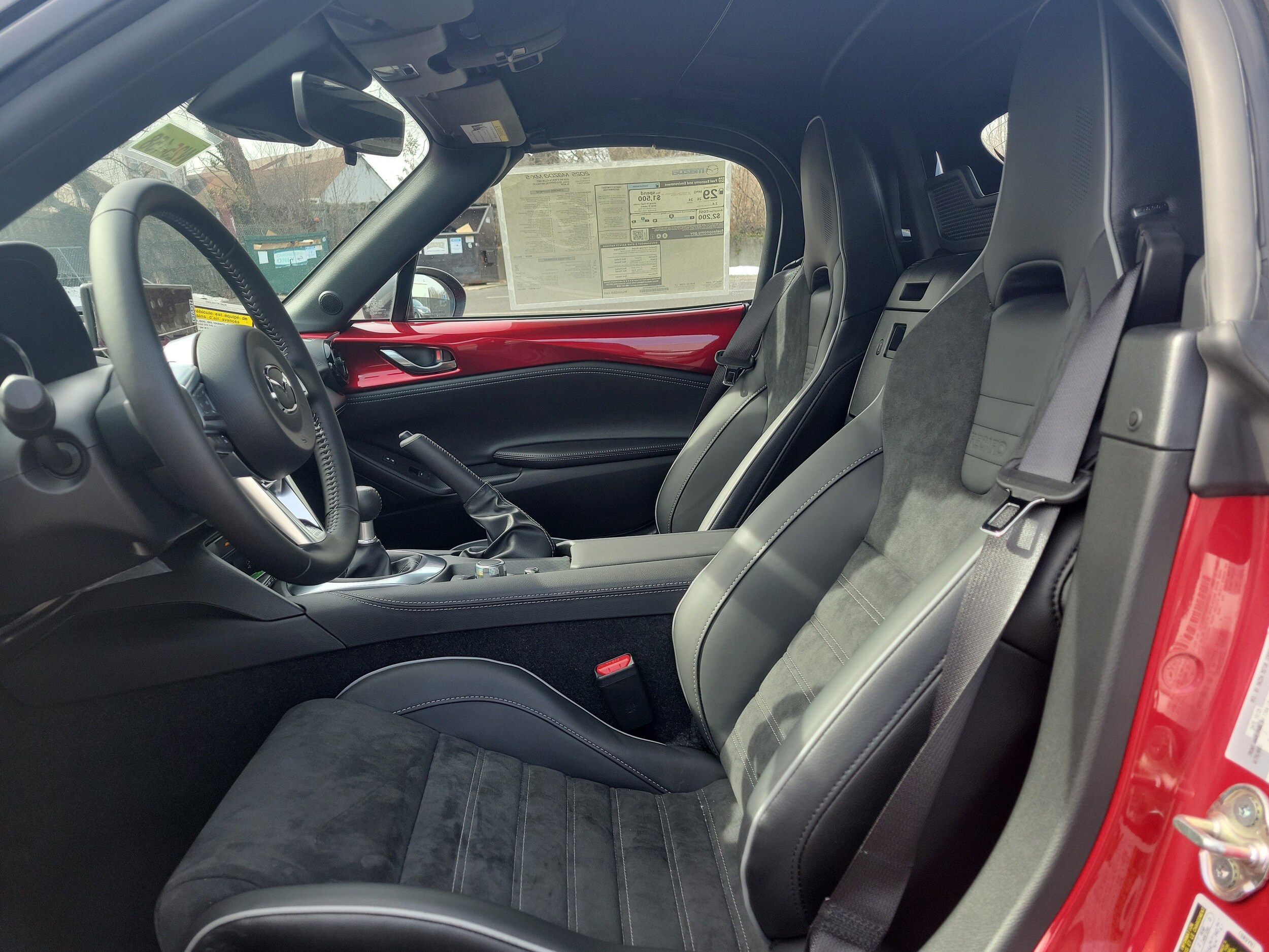 2025 Mazda MX-5 Miata Club - Photo 9