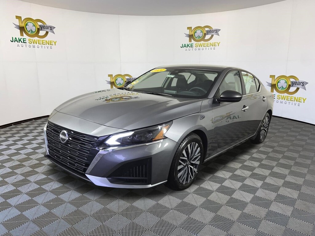 Used 2024 Nissan Altima 2.5 SV Sedan