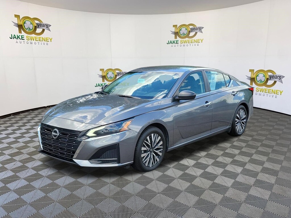 Used 2024 Nissan Altima 2.5 SV Sedan