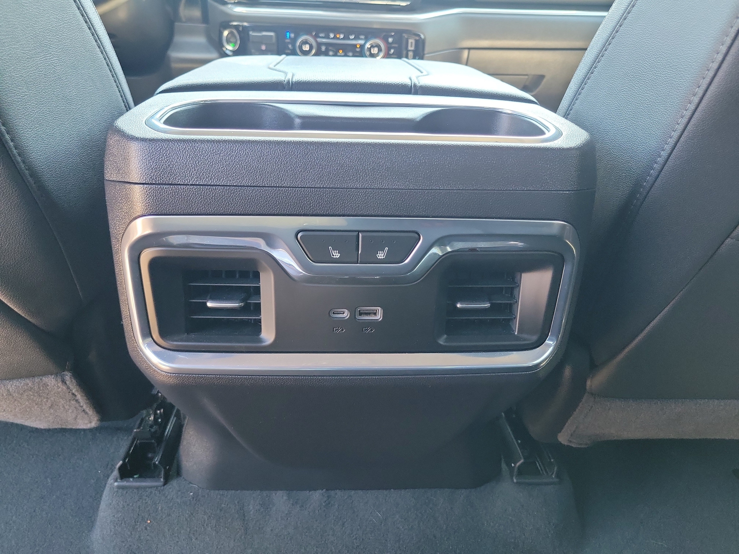2025 Chevrolet Silverado 1500 LTZ - Photo 13
