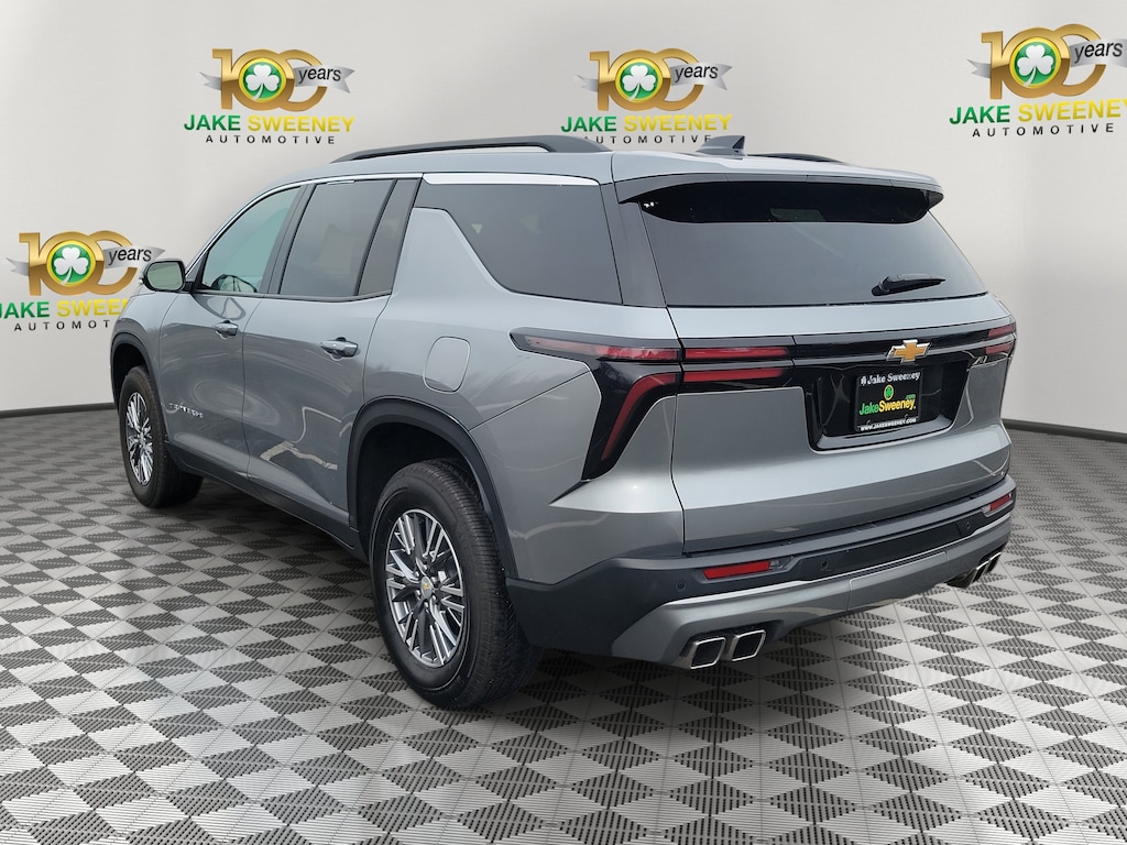 Used 2025 Chevrolet Traverse FWD LT SUV