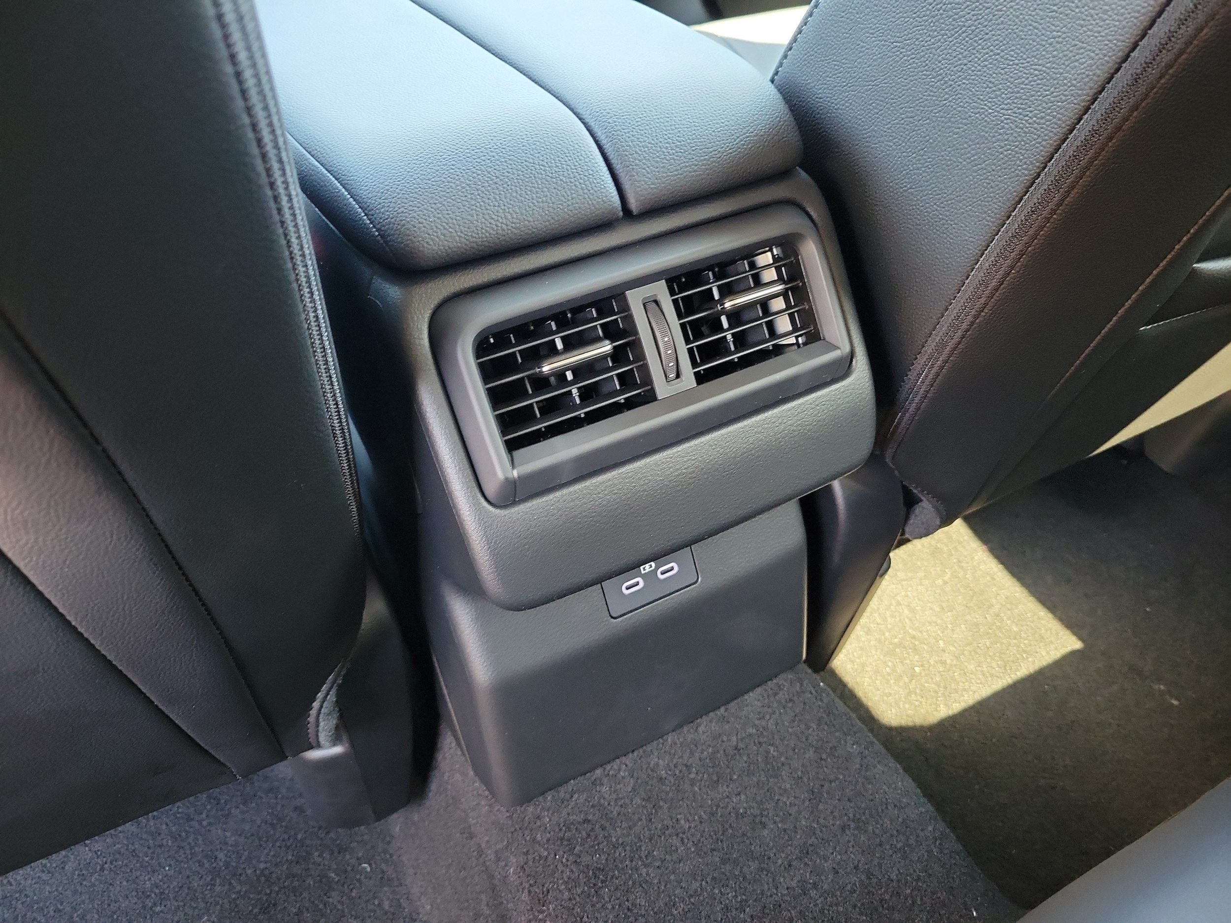 2026 Mazda CX-50 Premium - Photo 11
