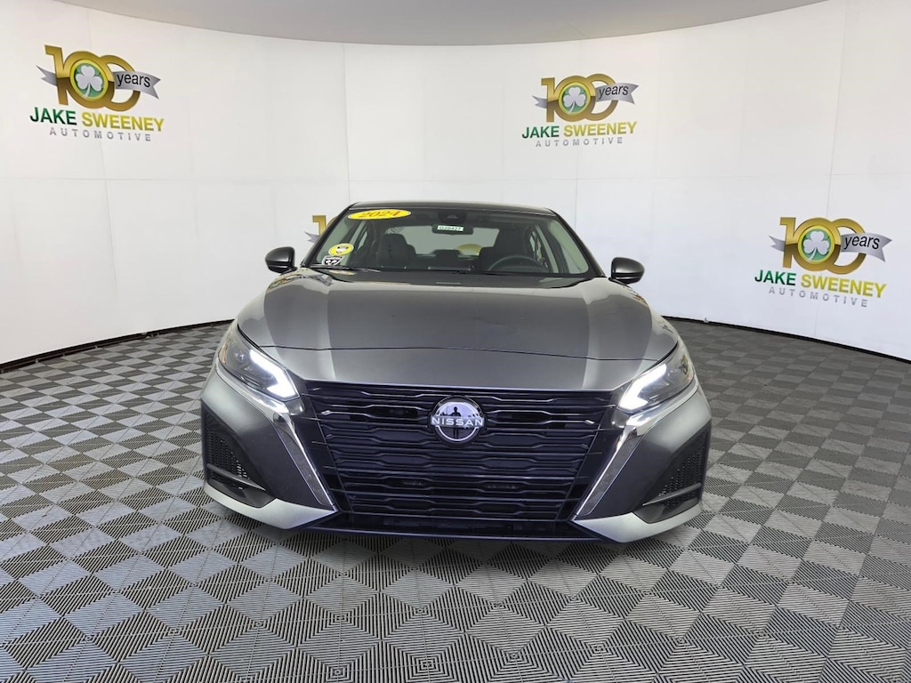 Used 2024 Nissan Altima 2.5 SV Sedan