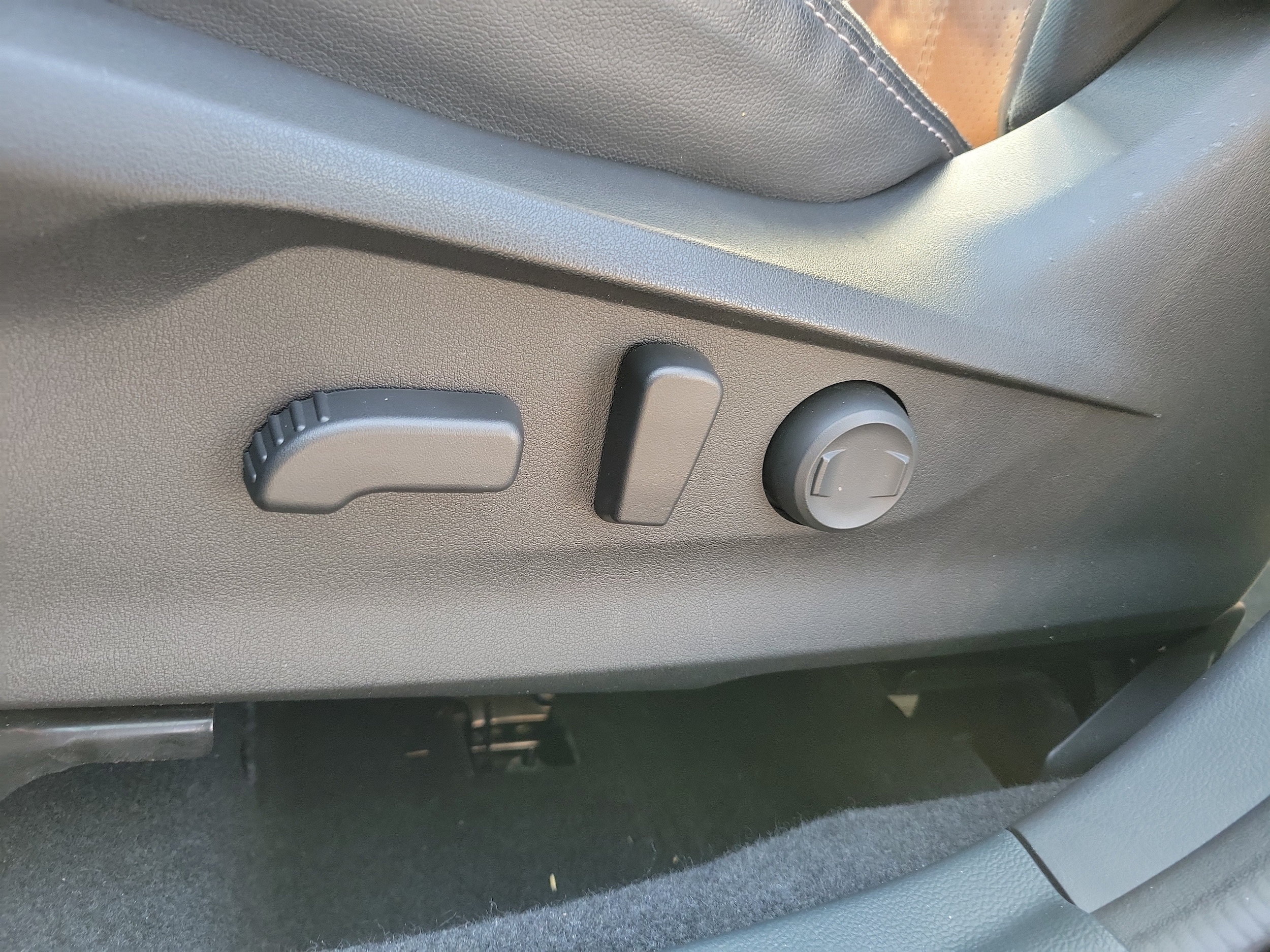 2023 Subaru Forester Touring - Photo 18
