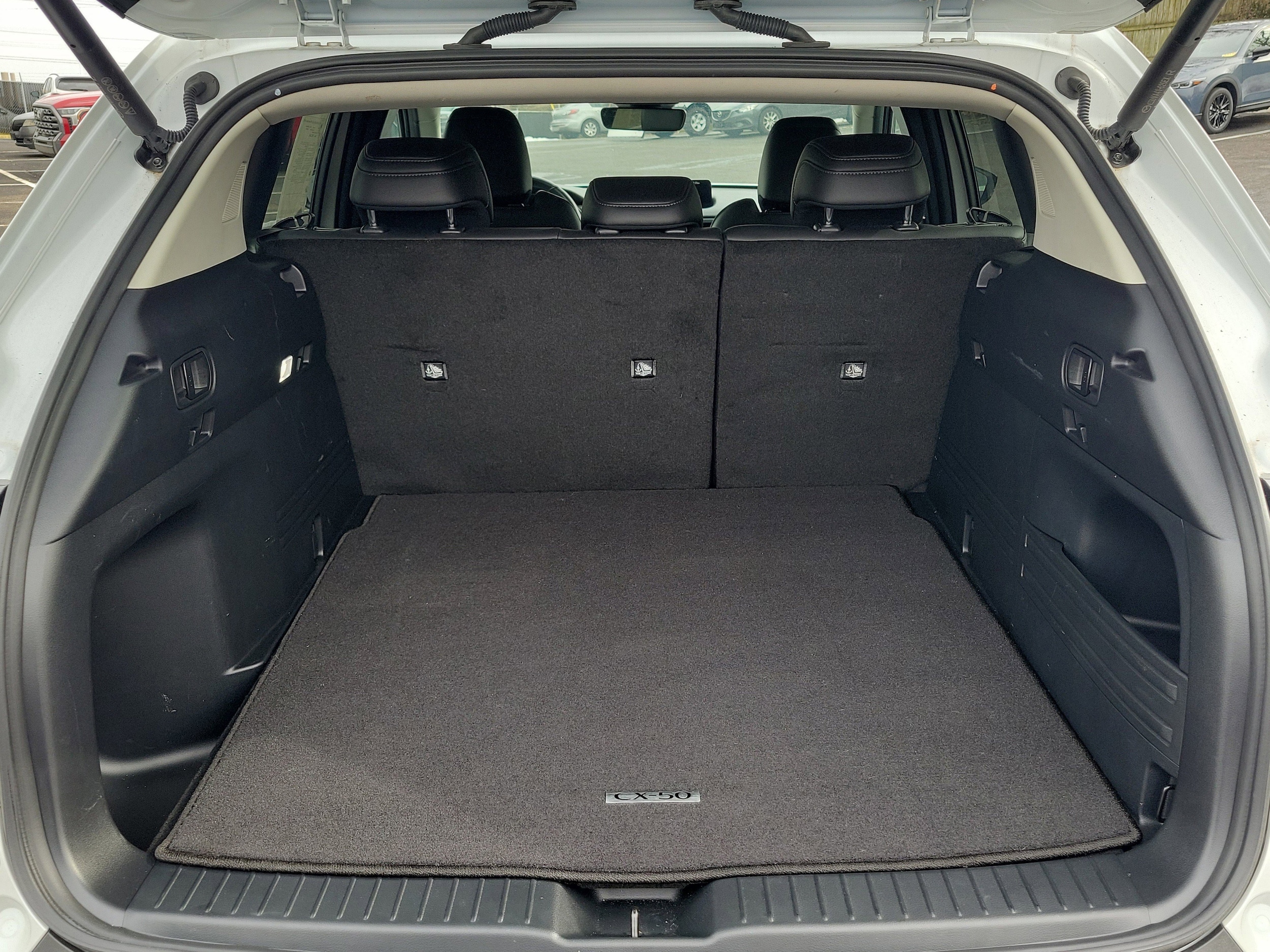 2025 Mazda CX-50 Premium - Photo 10