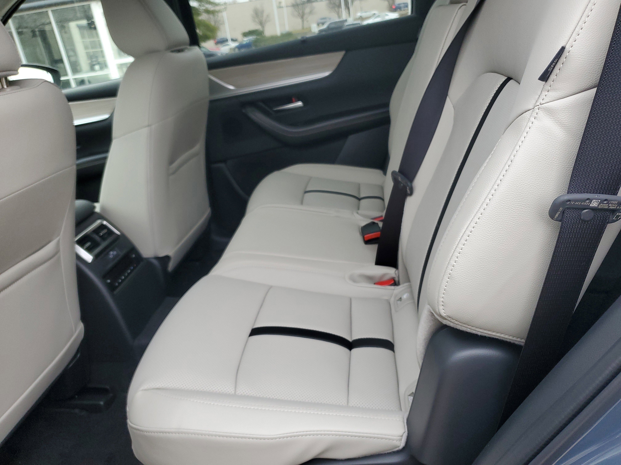 2026 Mazda CX-70 Preferred Package - Photo 9