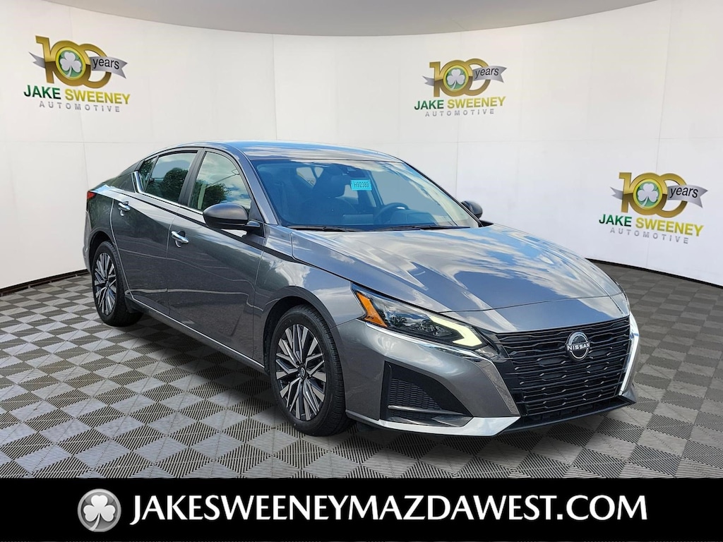 Used 2024 Nissan Altima 2.5 SV Sedan