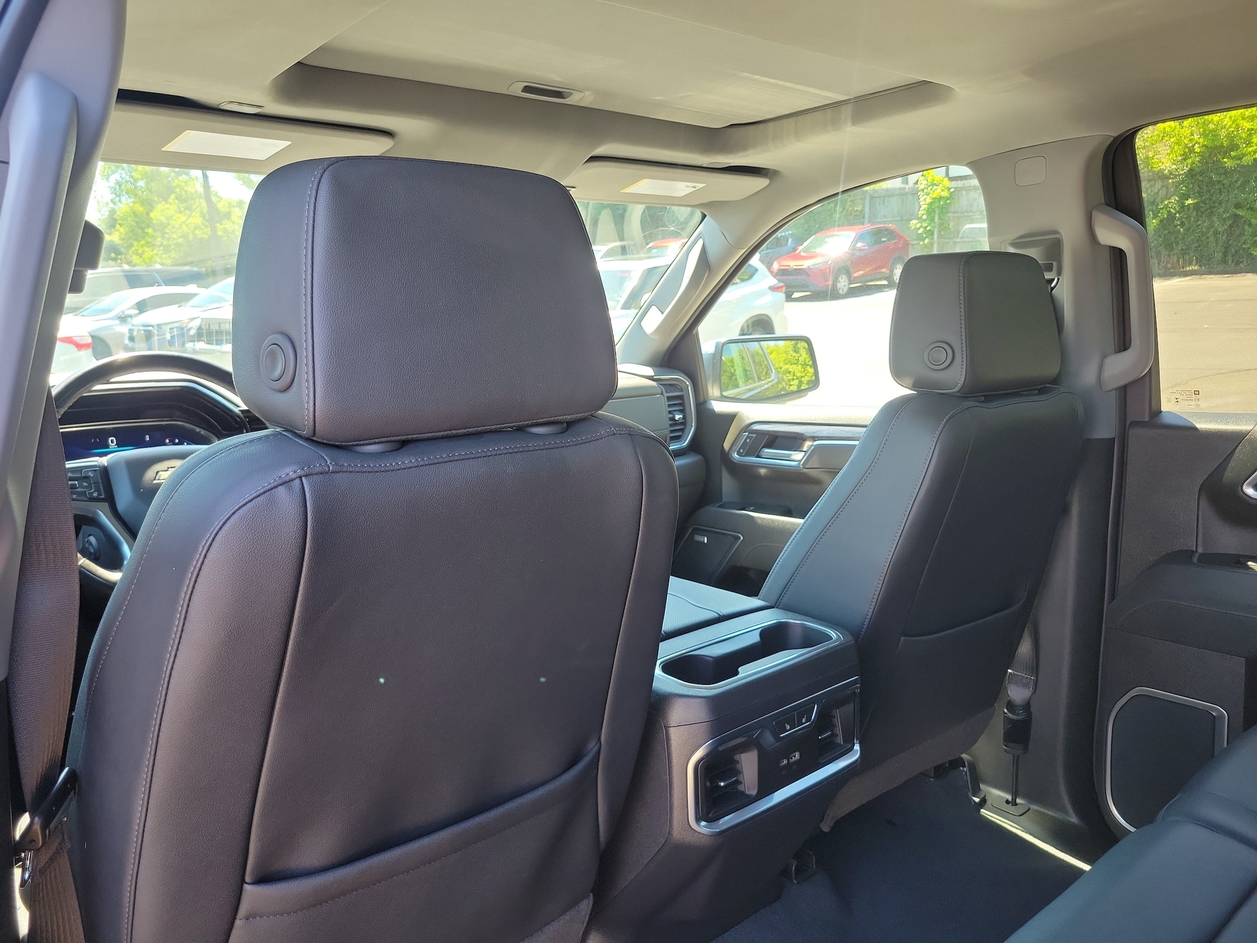 2025 Chevrolet Silverado 1500 LTZ - Photo 15