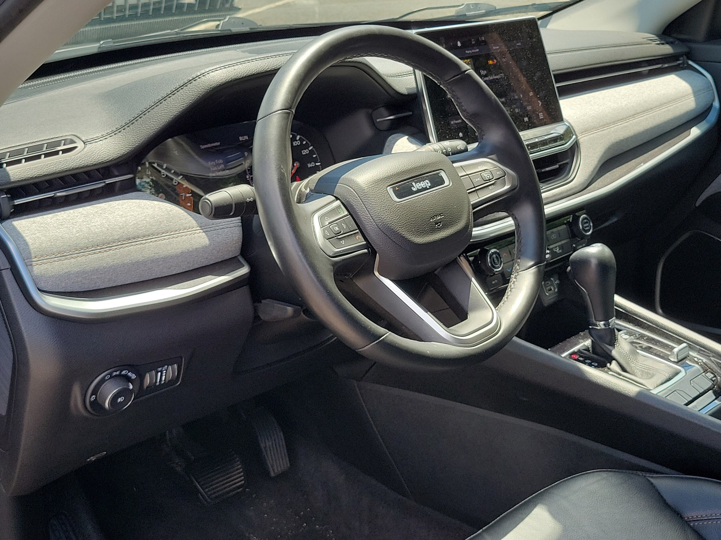 2022 Jeep Compass Latitude Lux - Photo 20