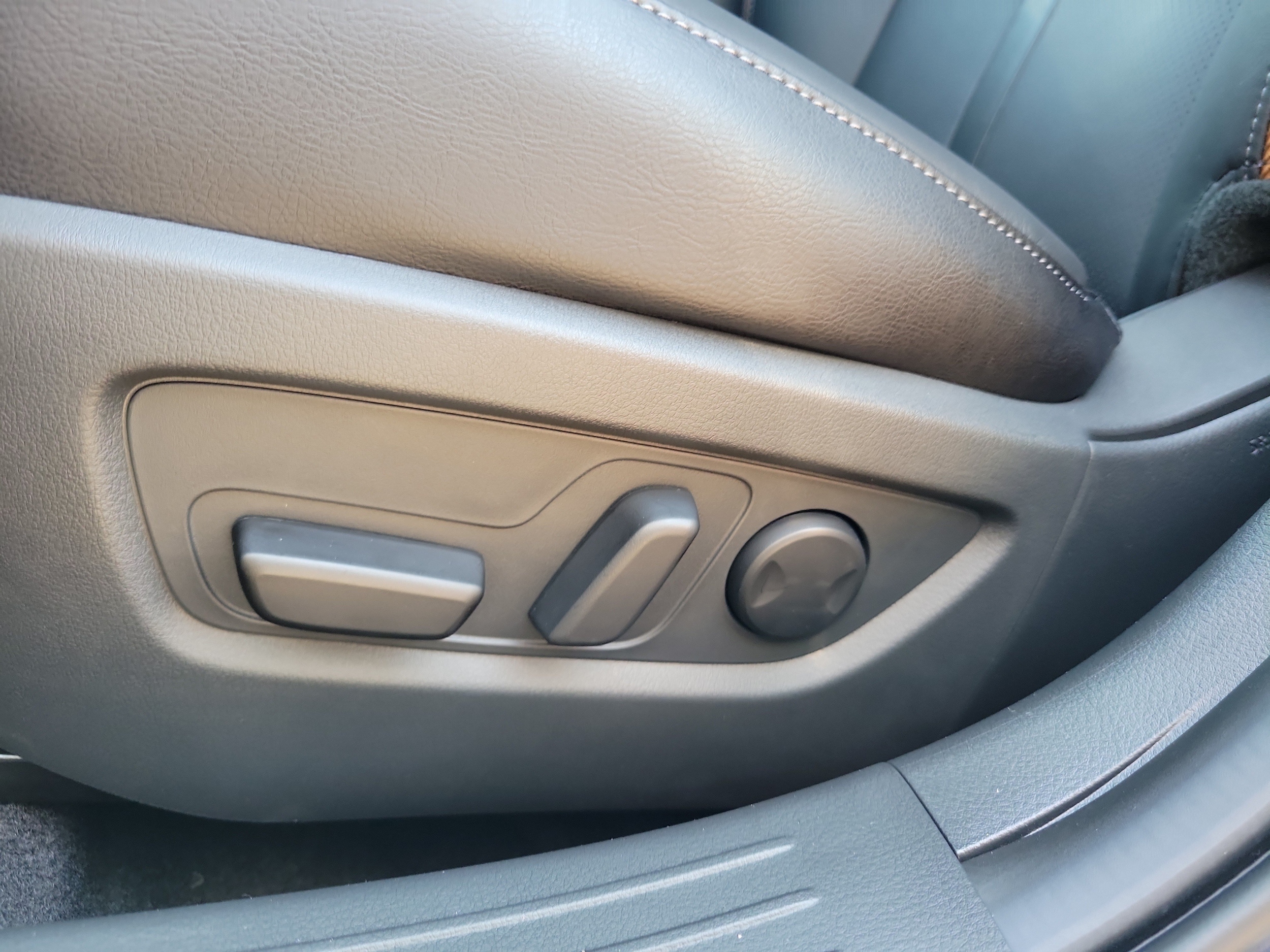 2026 Mazda CX-50 Premium - Photo 17