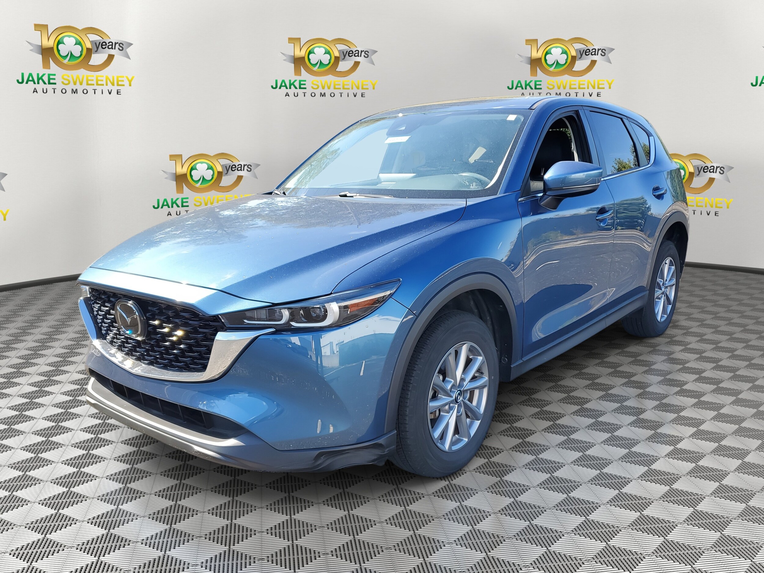 2023 Mazda CX-5 2.5 S Preferred photo 2