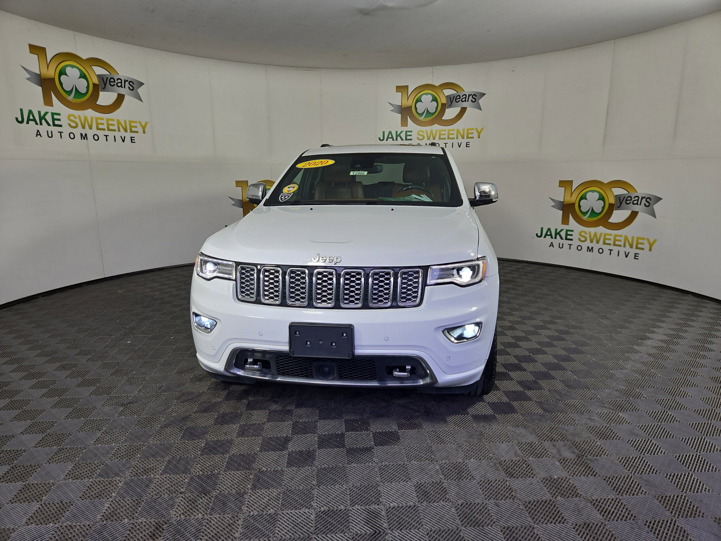 2020 Jeep Grand Cherokee Overland photo 2