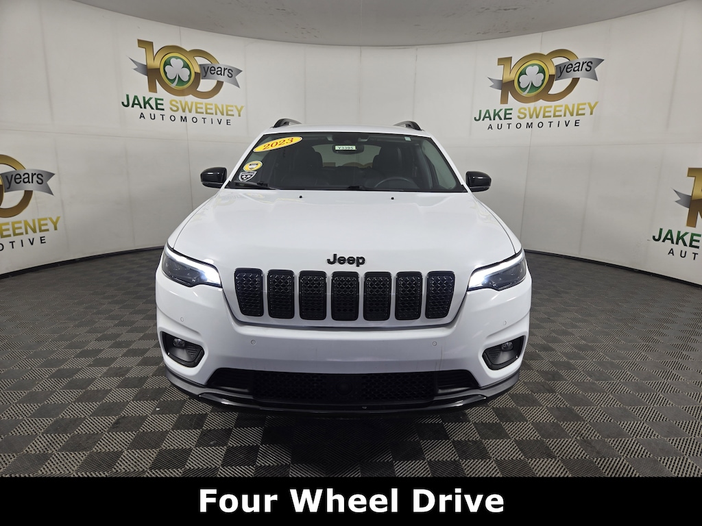 Used 2023 Jeep Cherokee Altitude Lux SUV