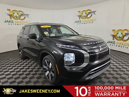 2025 Mitsubishi Outlander Platinum Edition SUV