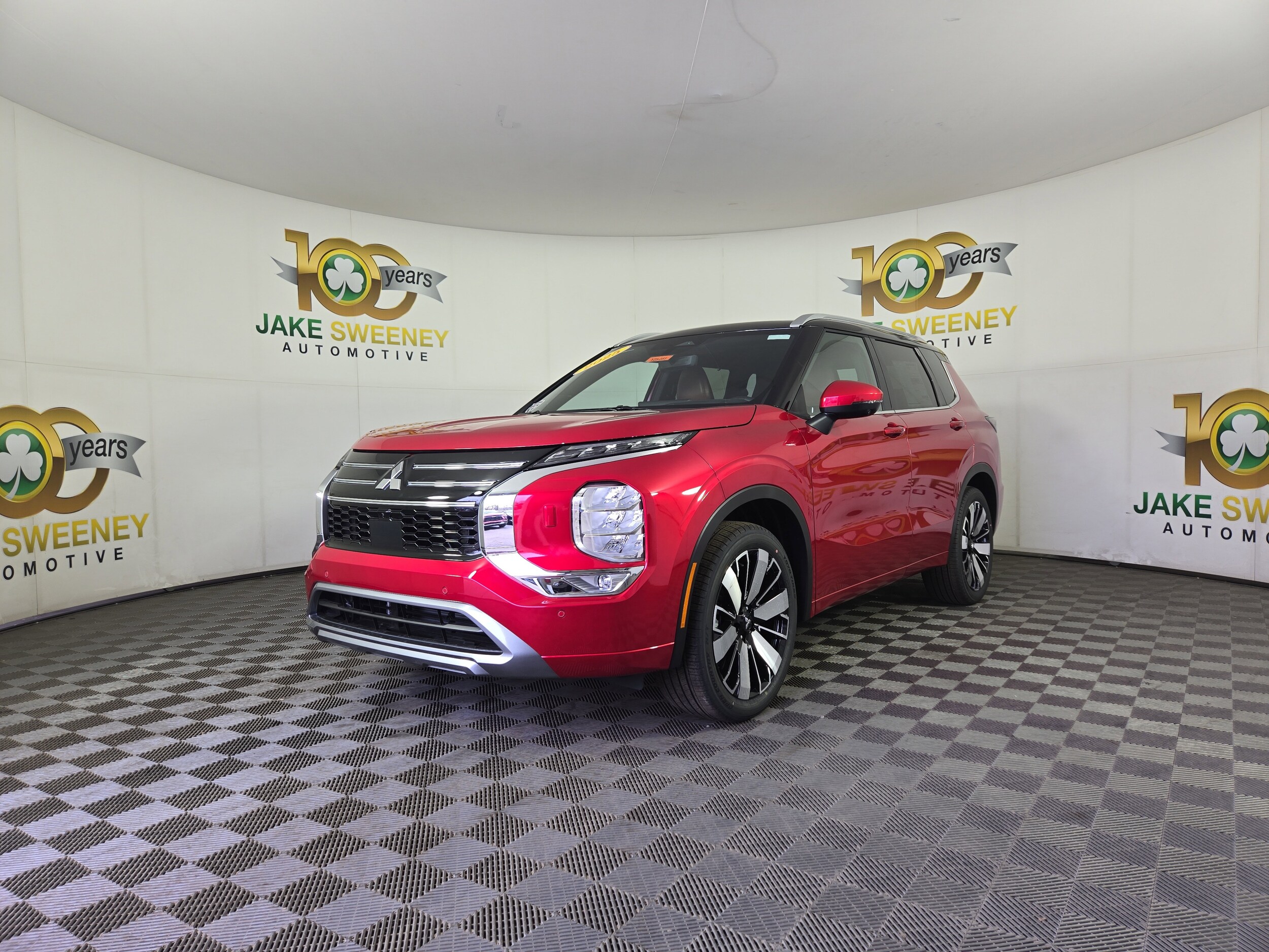 2025 Mitsubishi Outlander SEL photo 3