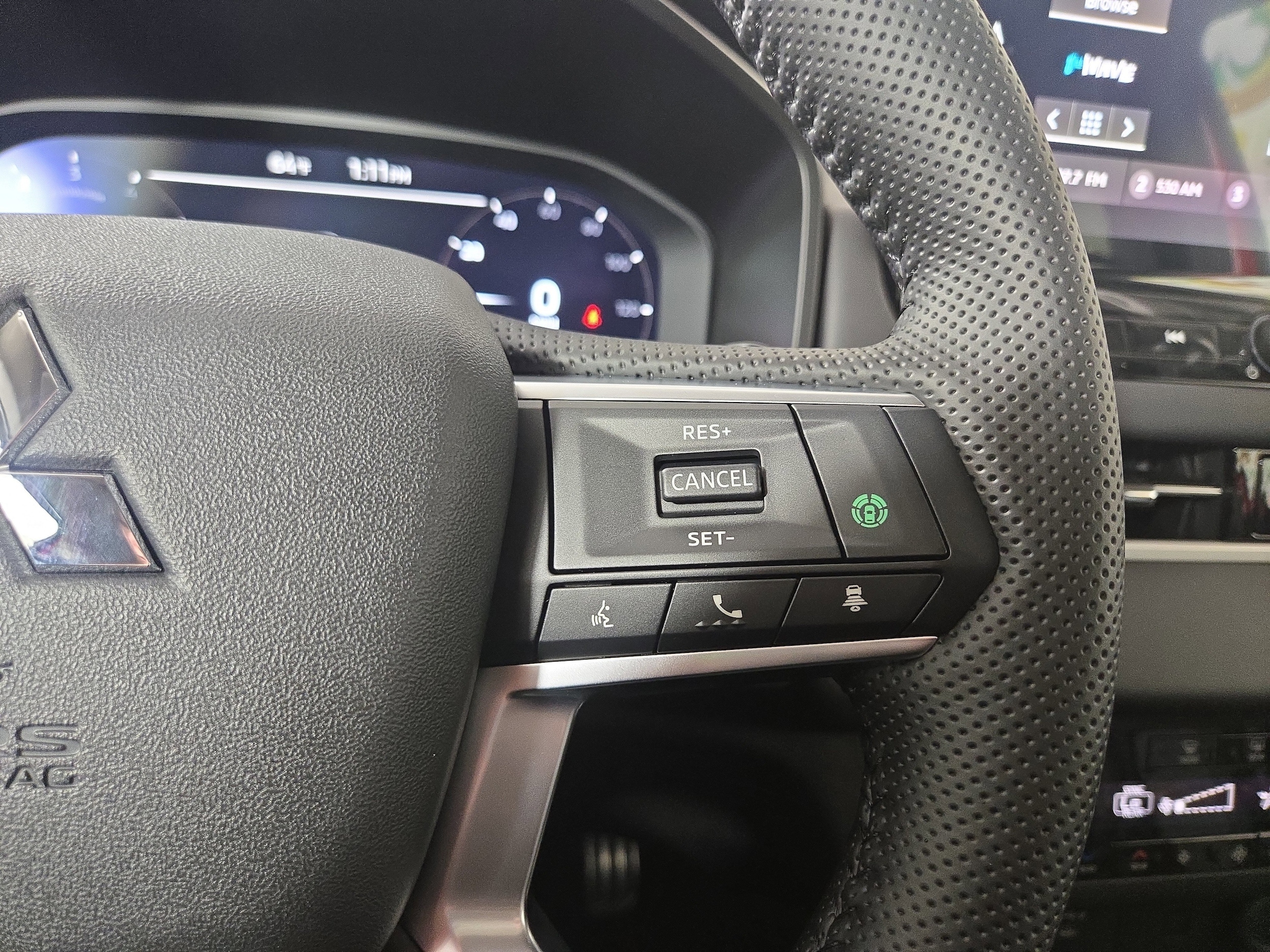 2026 Mitsubishi Outlander SEL - Photo 18