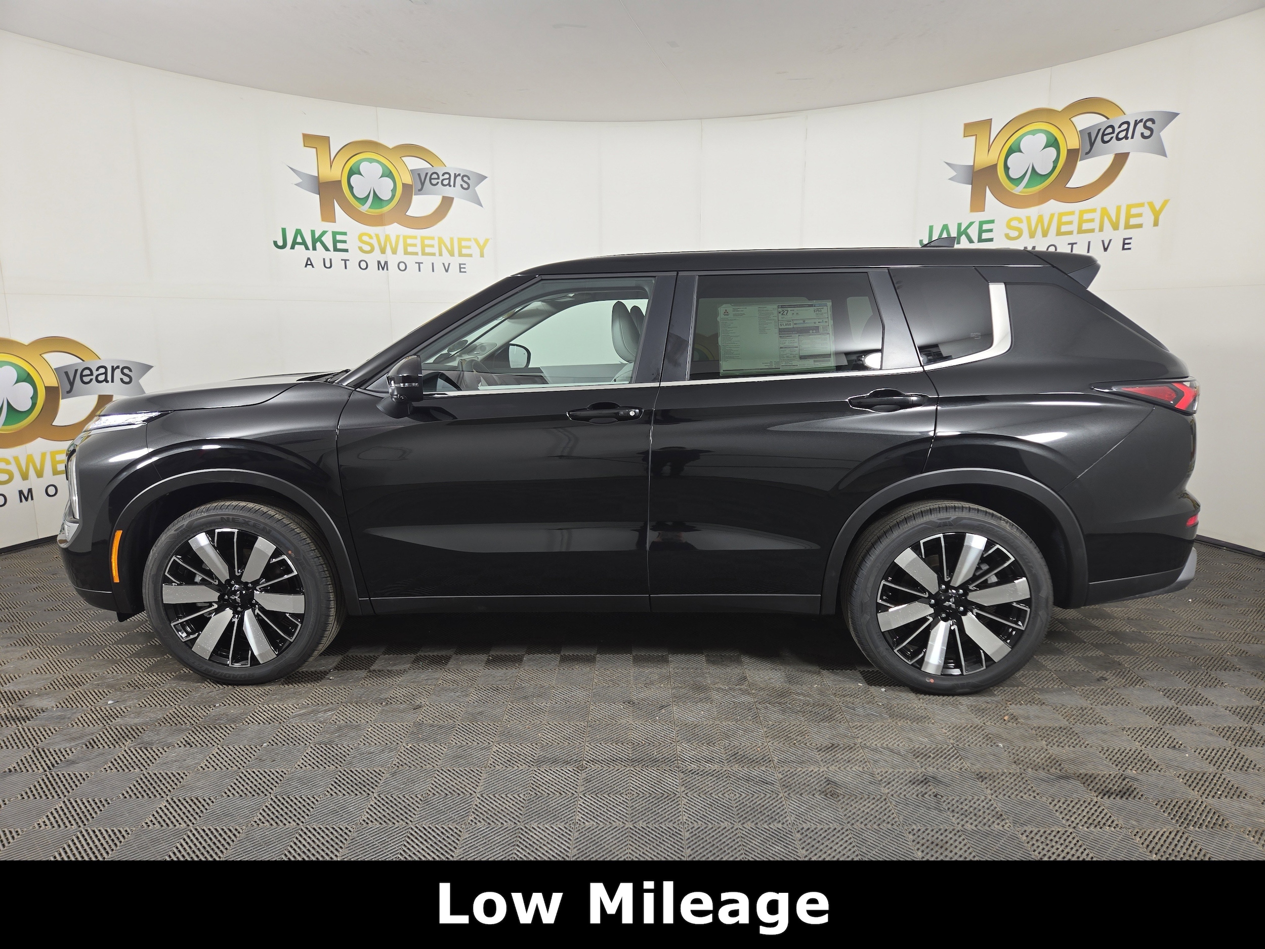 2026 Mitsubishi Outlander SE - Photo 5