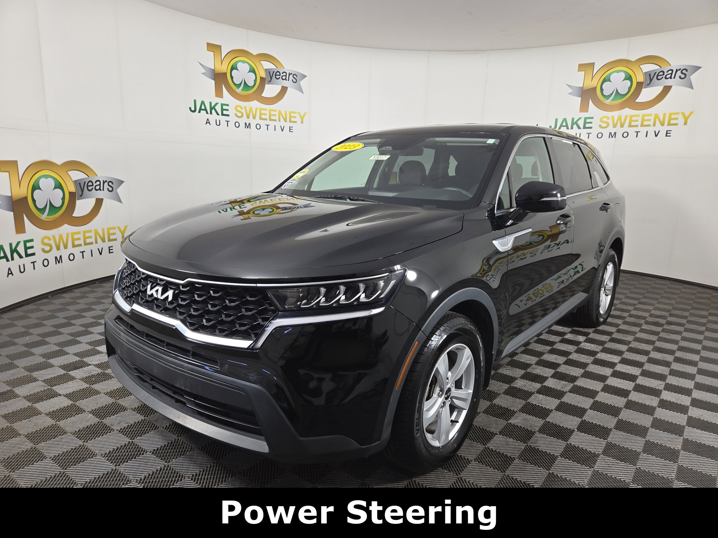 2023 Kia Sorento LX photo 3