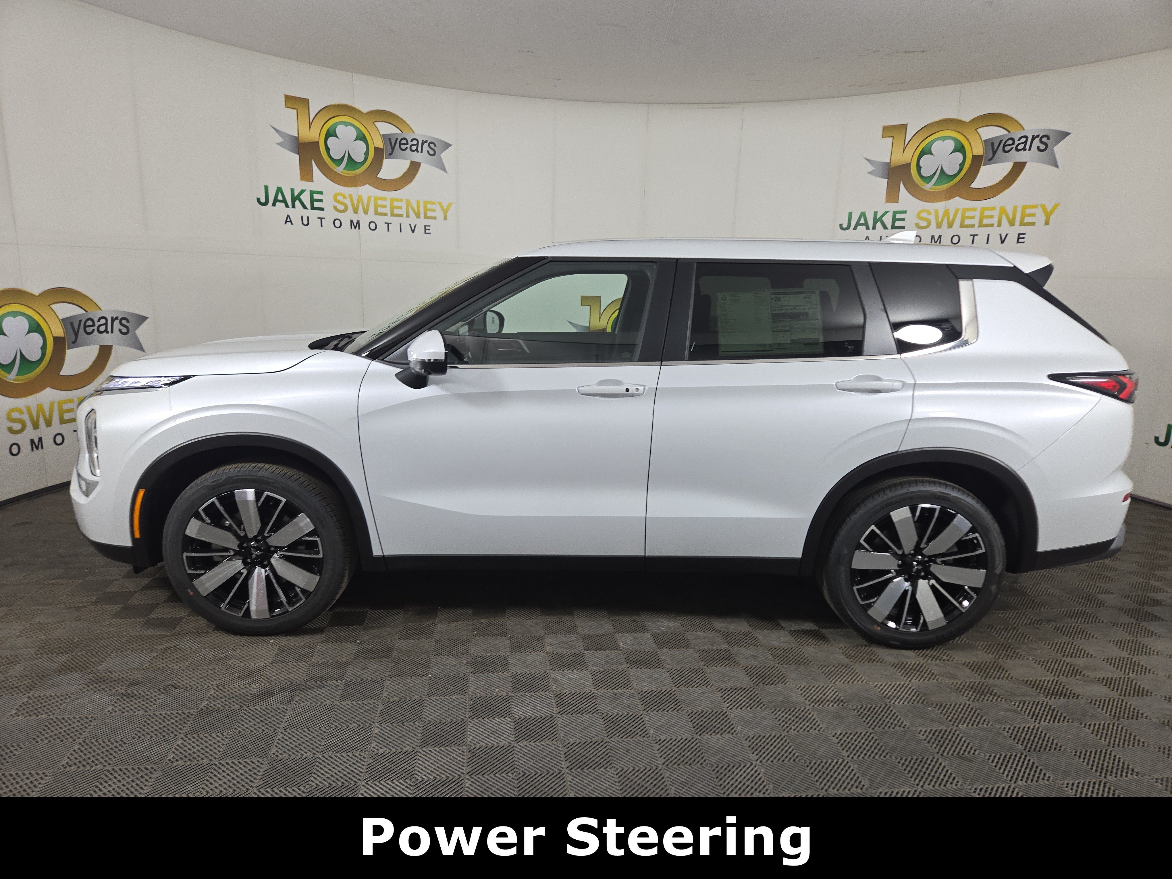 New 2026 Mitsubishi Outlander SE SUV