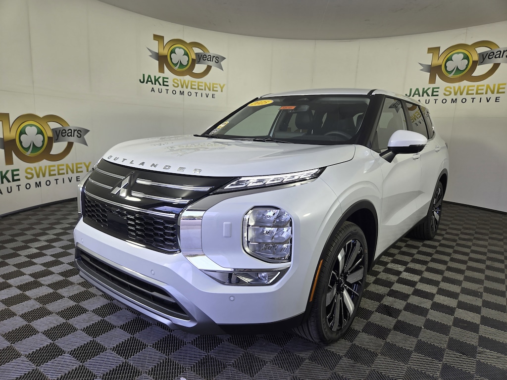 New 2025 Mitsubishi Outlander SE SUV