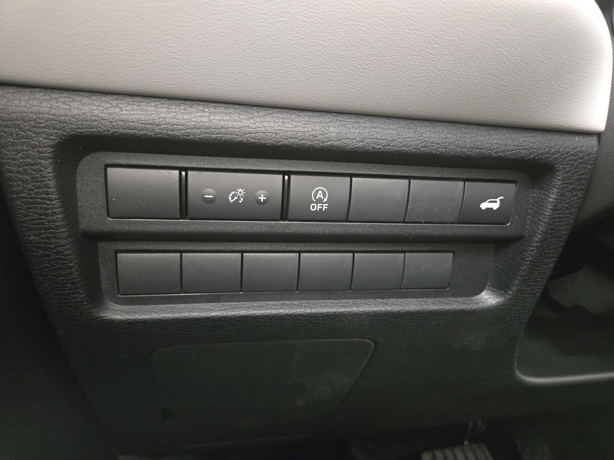 2026 Mitsubishi Outlander SE - Photo 28