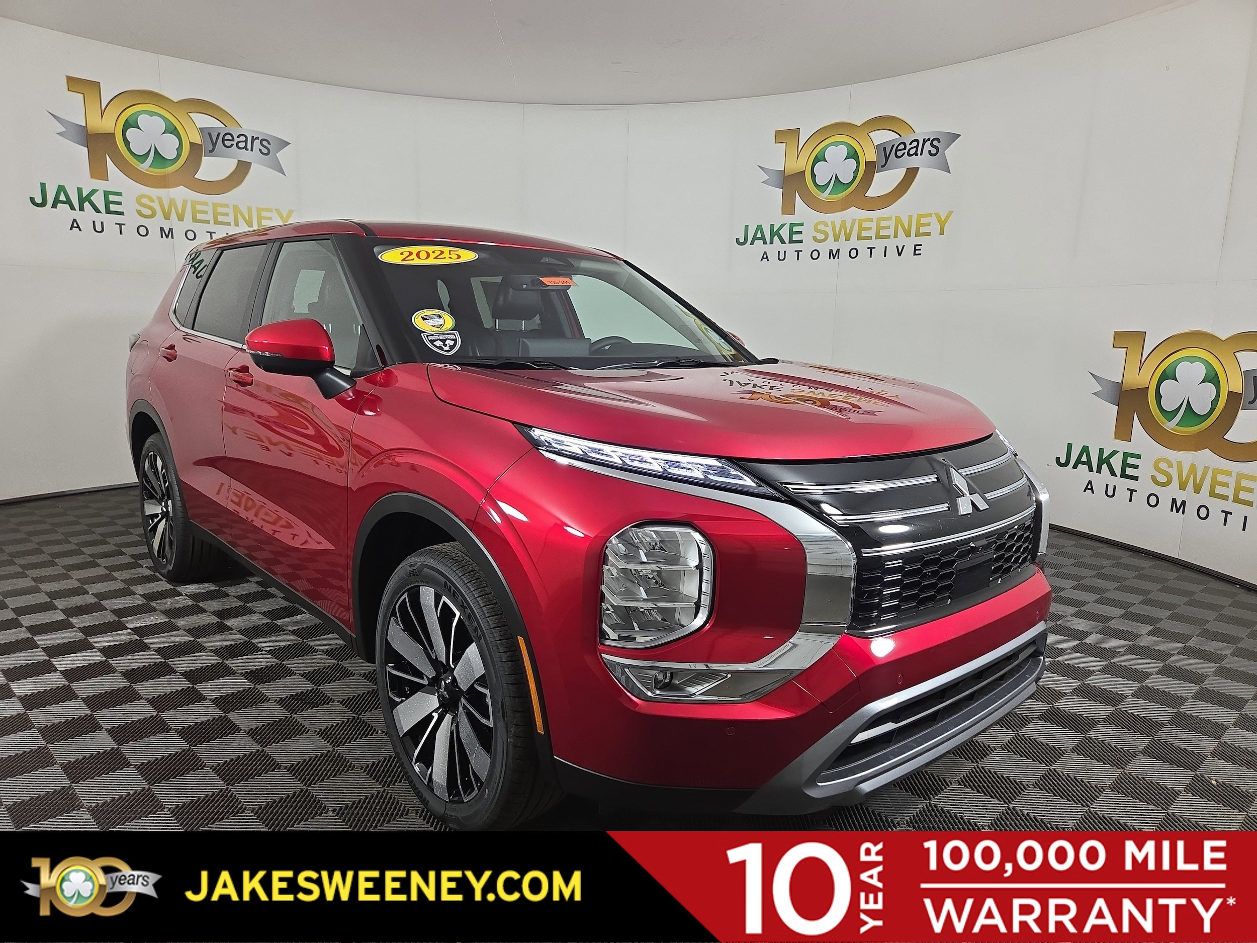 2025 Mitsubishi Outlander SE's photo