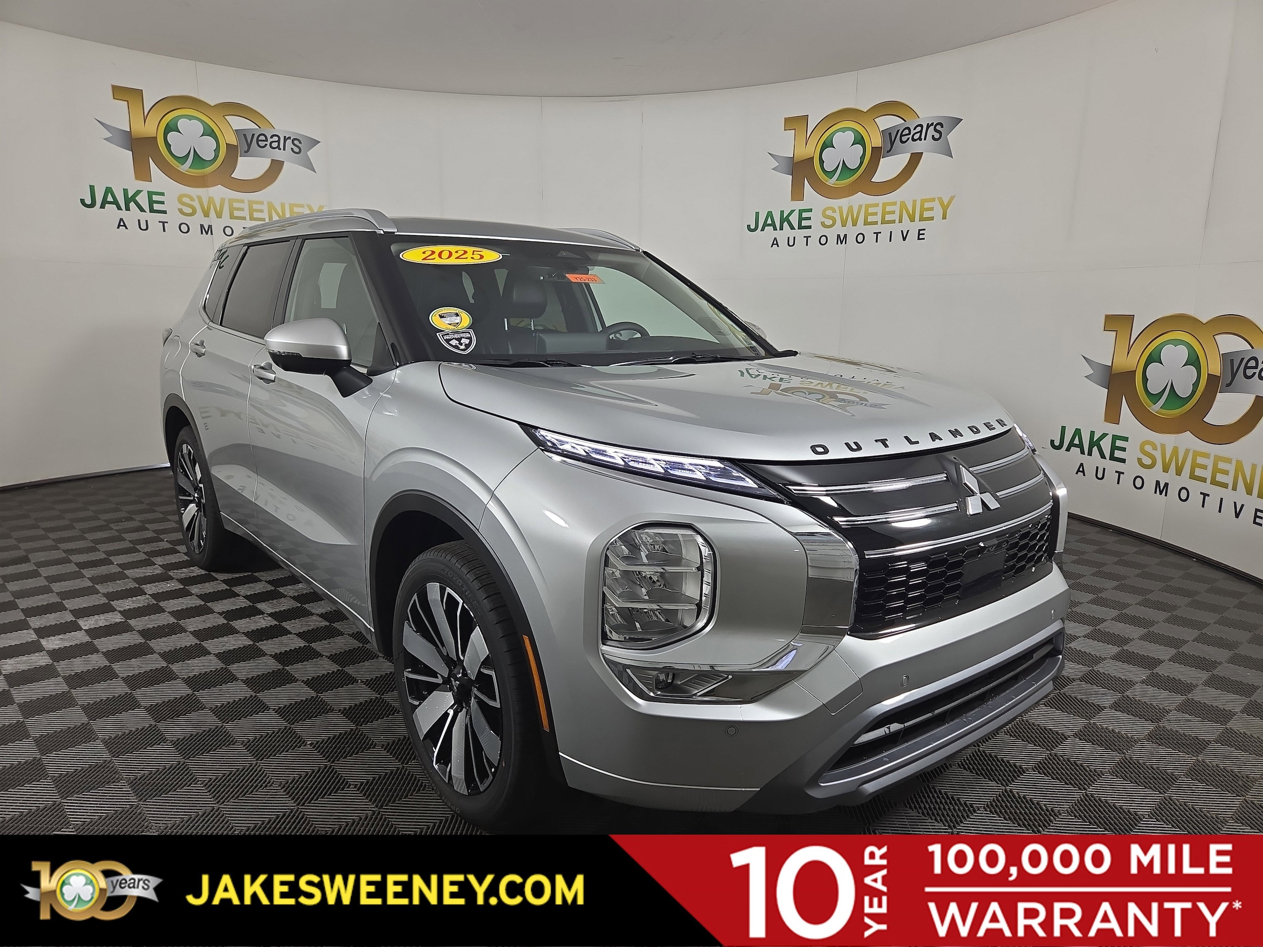 2025 Mitsubishi Outlander SEL's photo