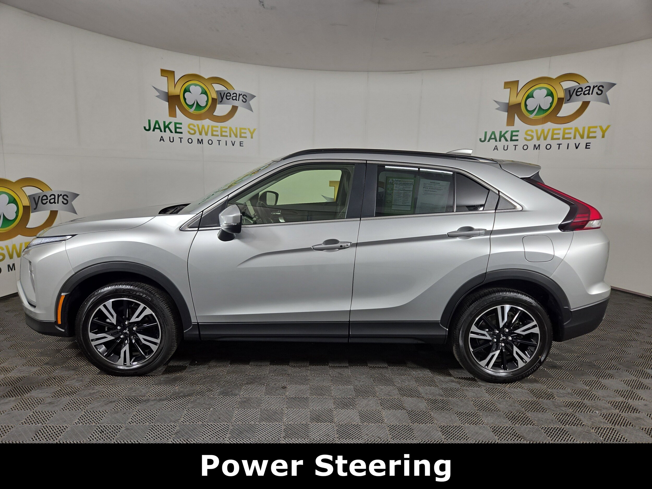 2023 Mitsubishi Eclipse Cross SE photo 3