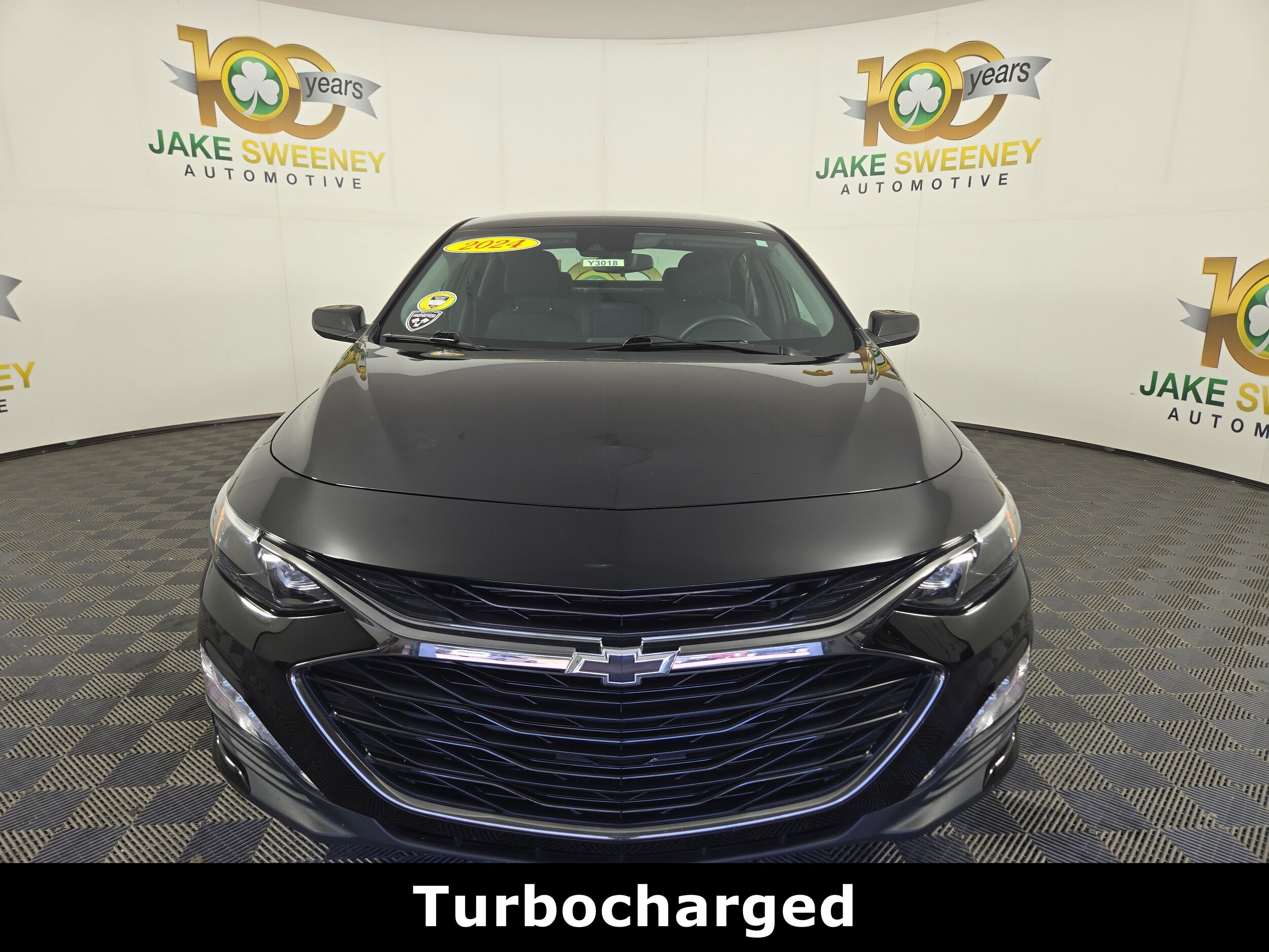 2024 Chevrolet Malibu 1LT photo 2