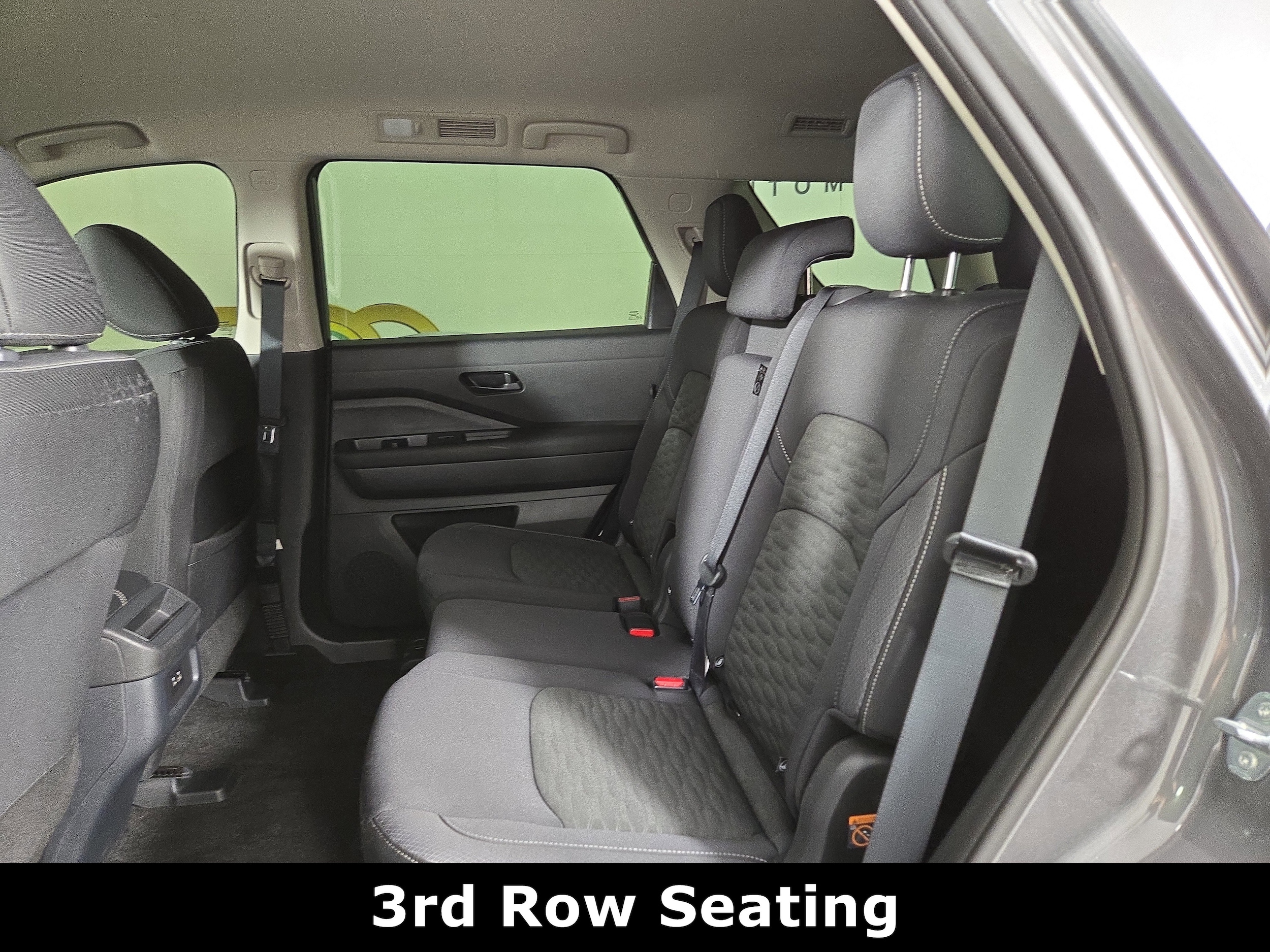 2024 Nissan Pathfinder S - Photo 11
