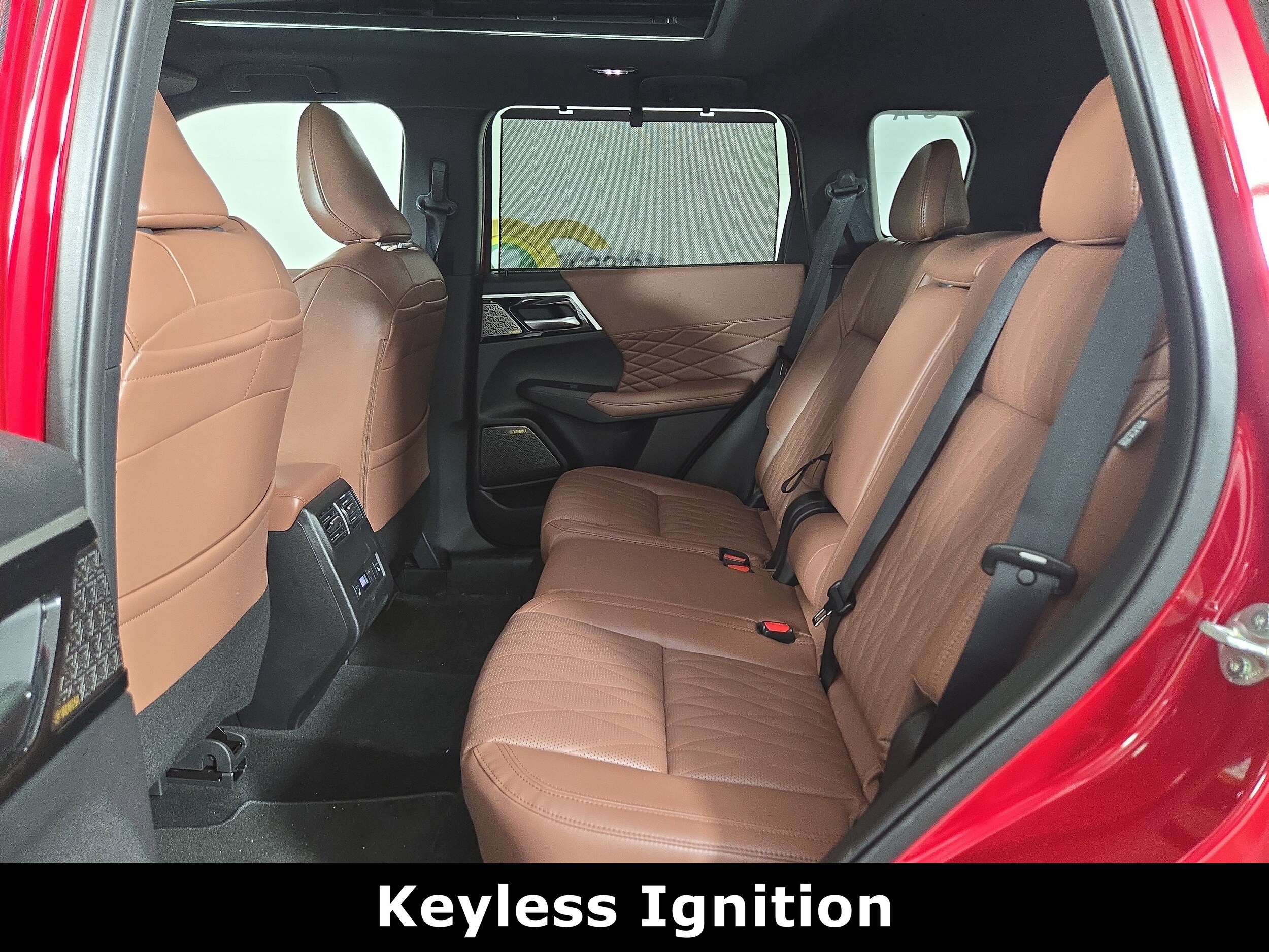 2025 Mitsubishi Outlander SEL - Photo 13