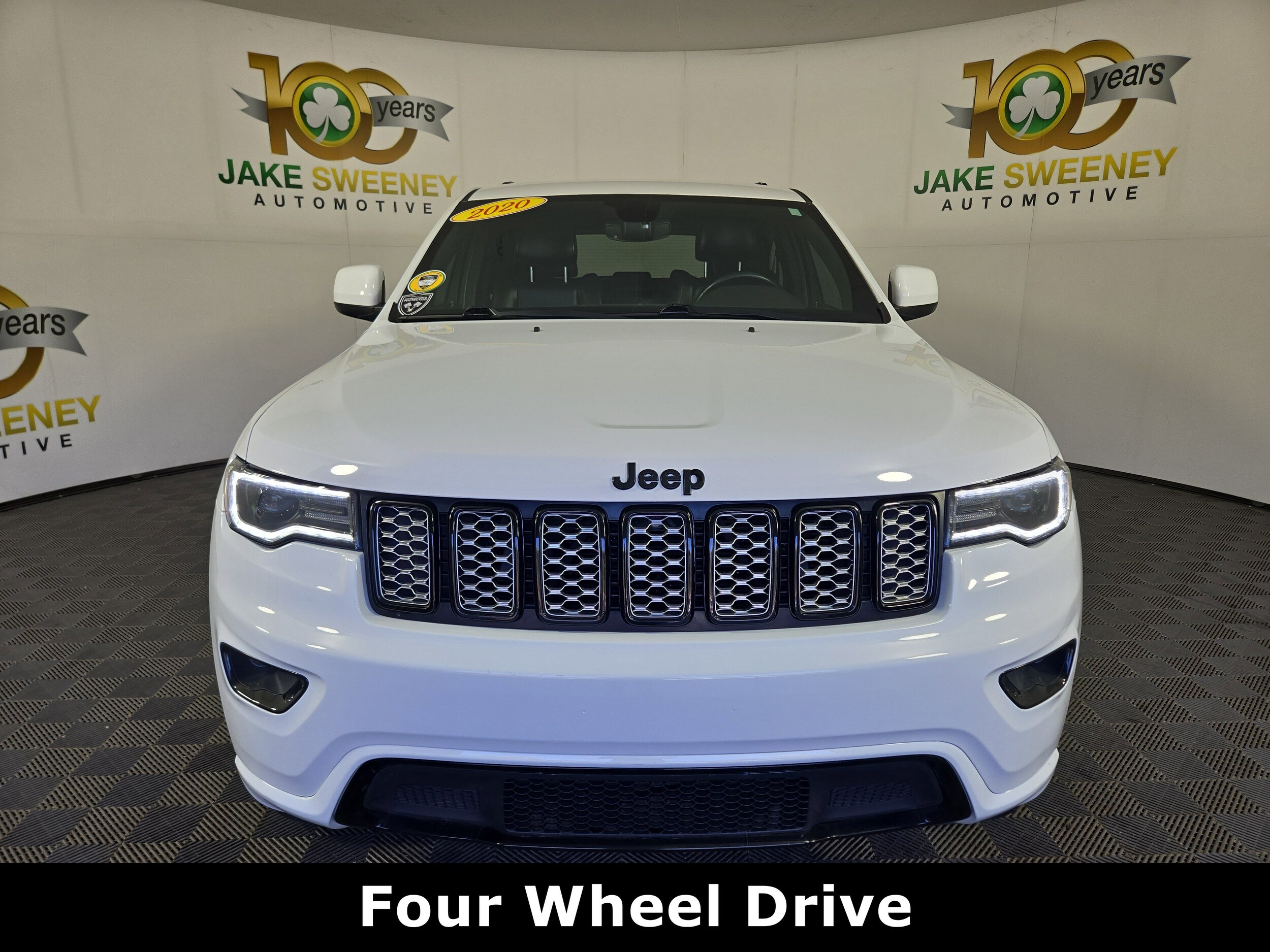 2020 Jeep Grand Cherokee Altitude photo 2