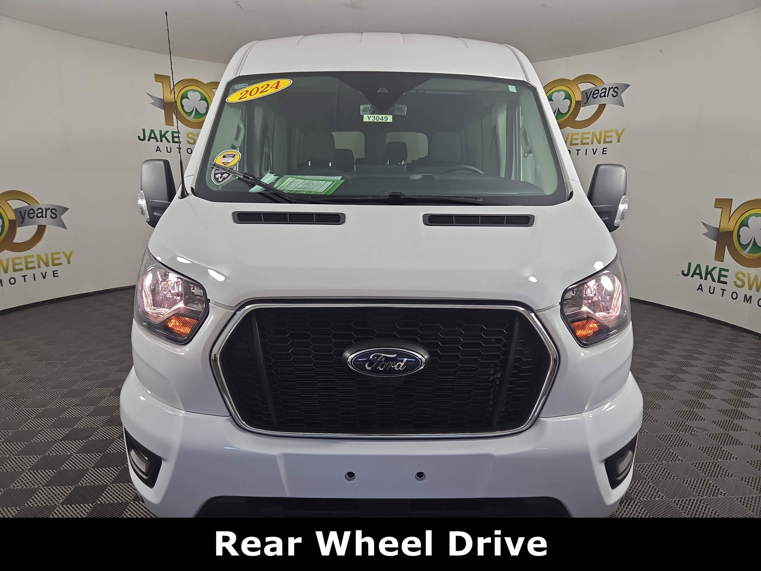 2024 Ford Transit photo 2