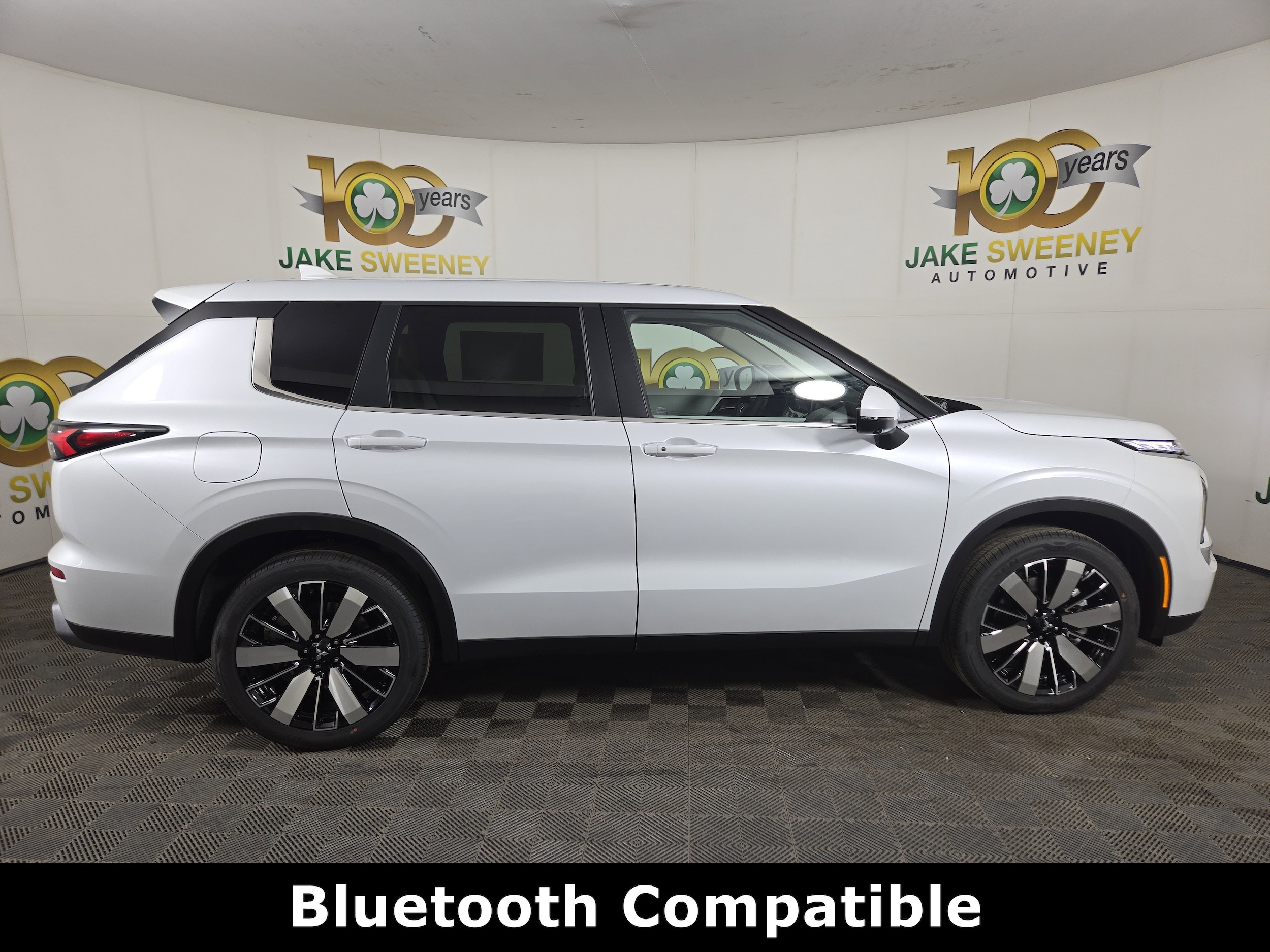 2026 Mitsubishi Outlander SE - Photo 11