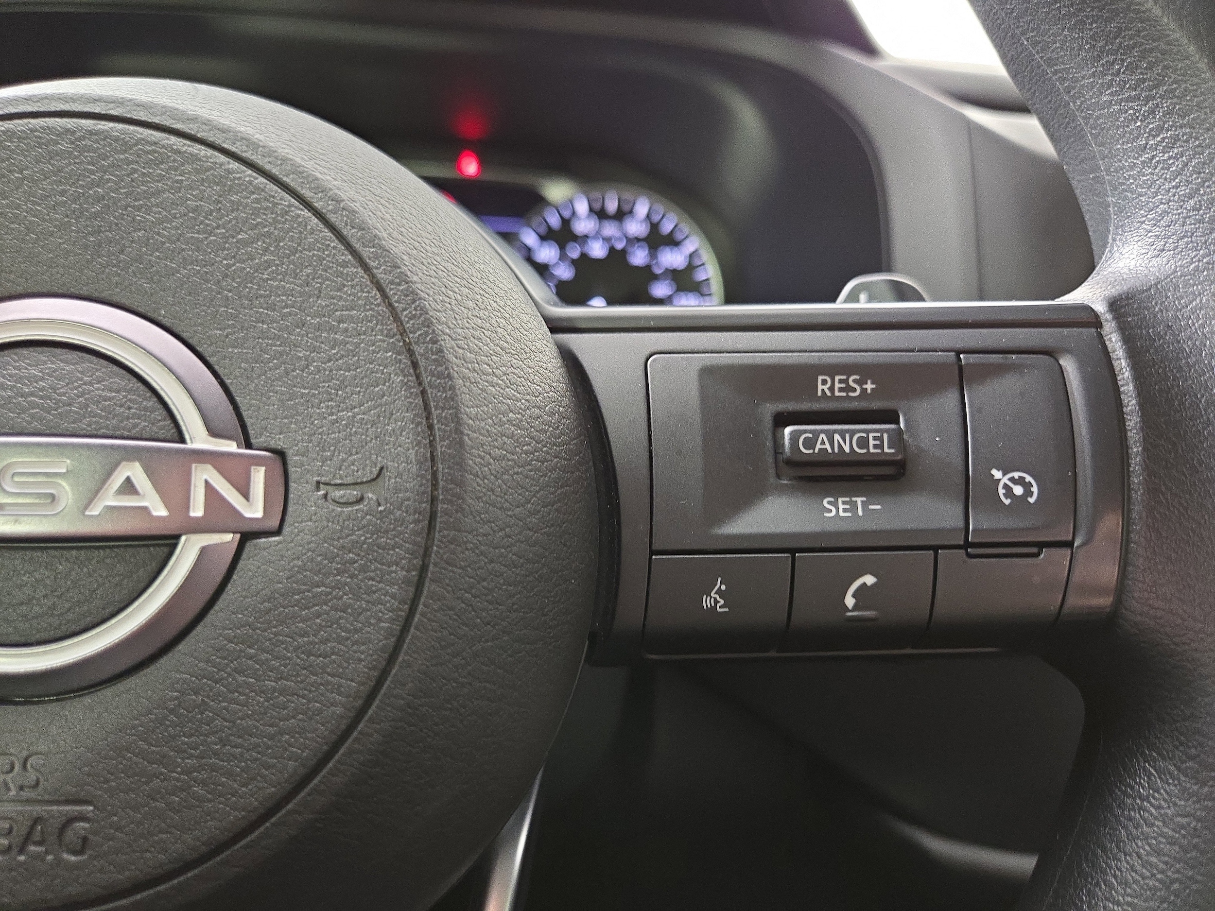 2024 Nissan Pathfinder S - Photo 16